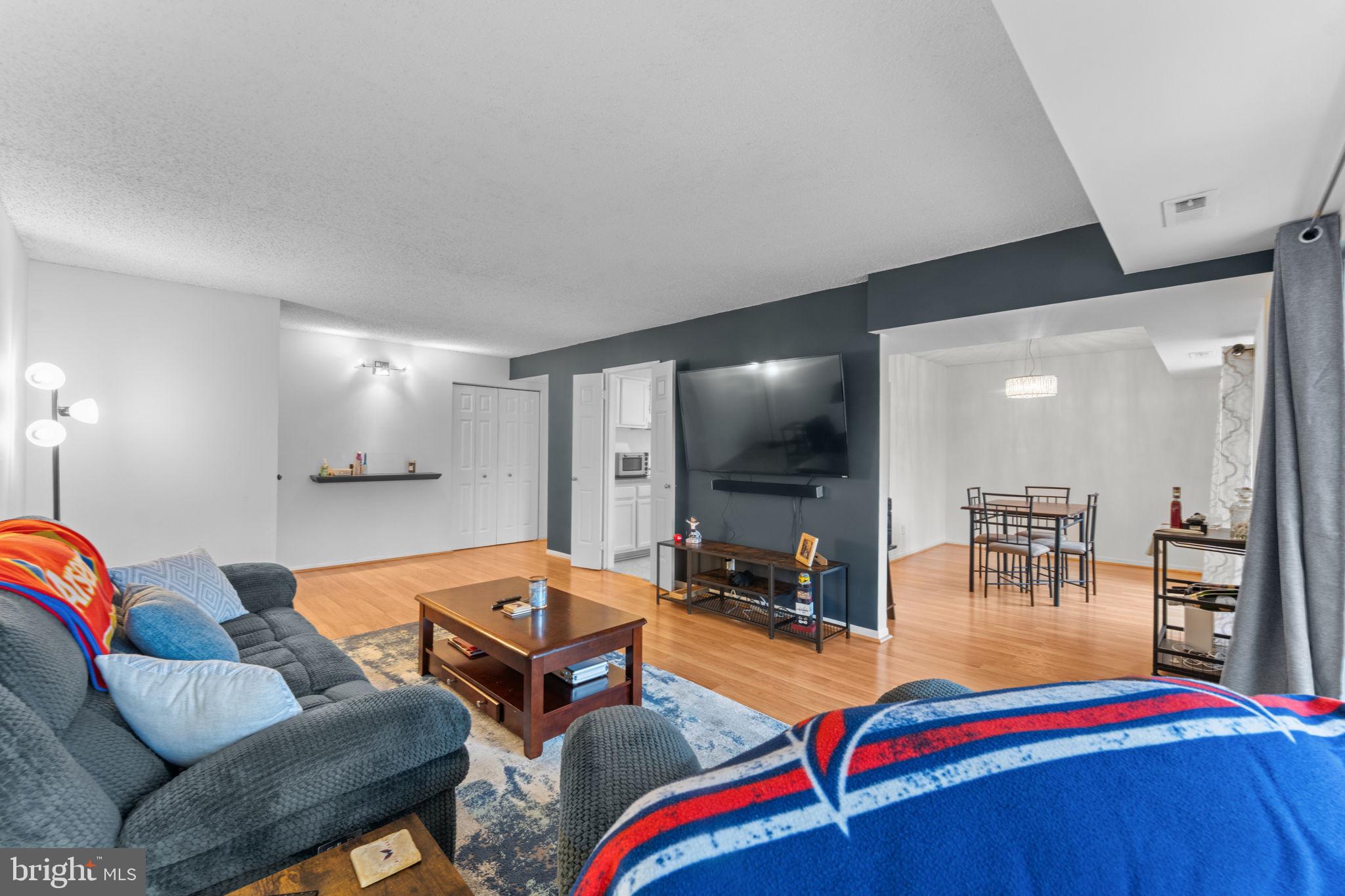 HUNTERS WOODS VILLAGE - Residential