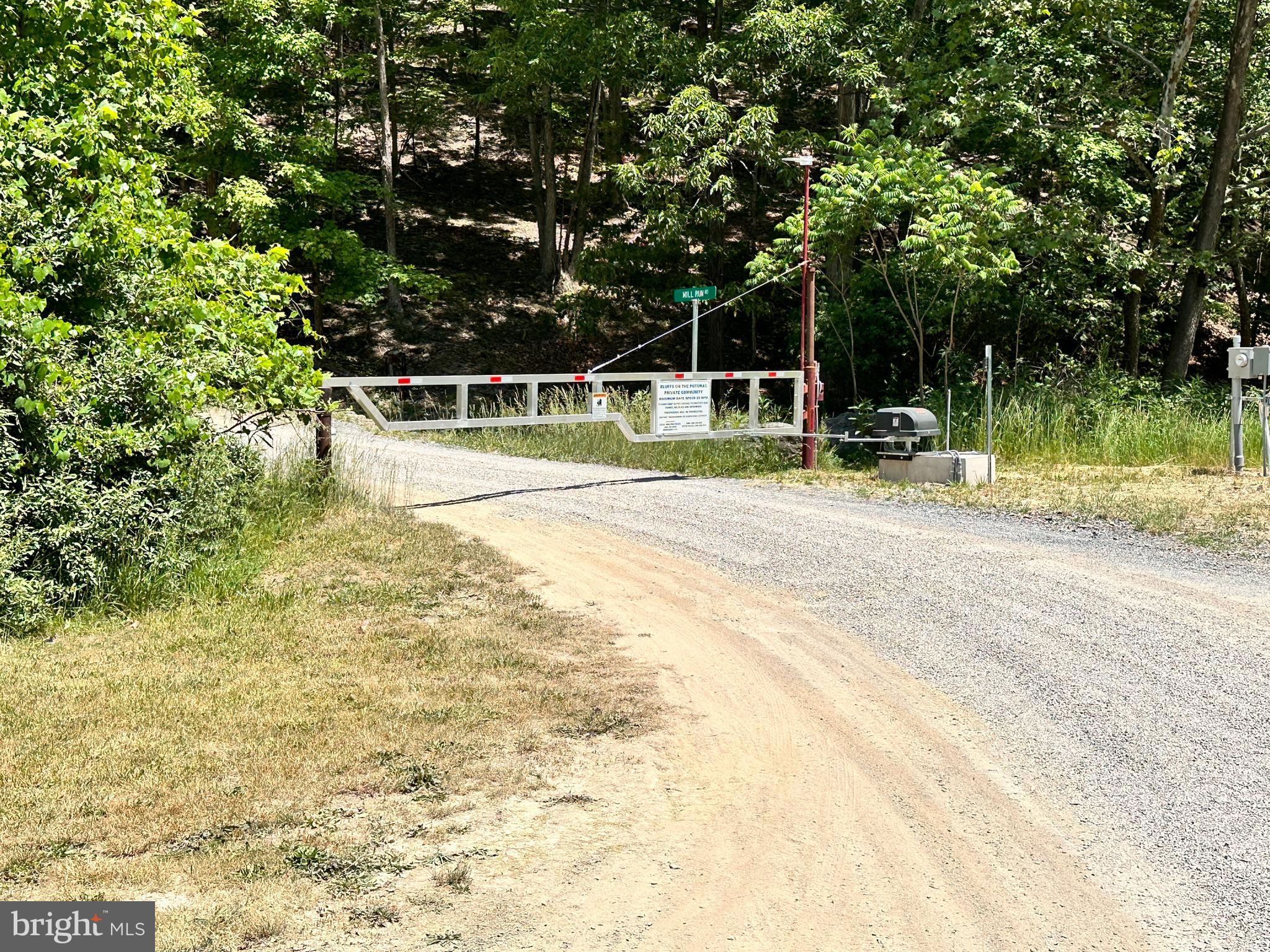 BLUFFS ON THE POTOMAC - Residential