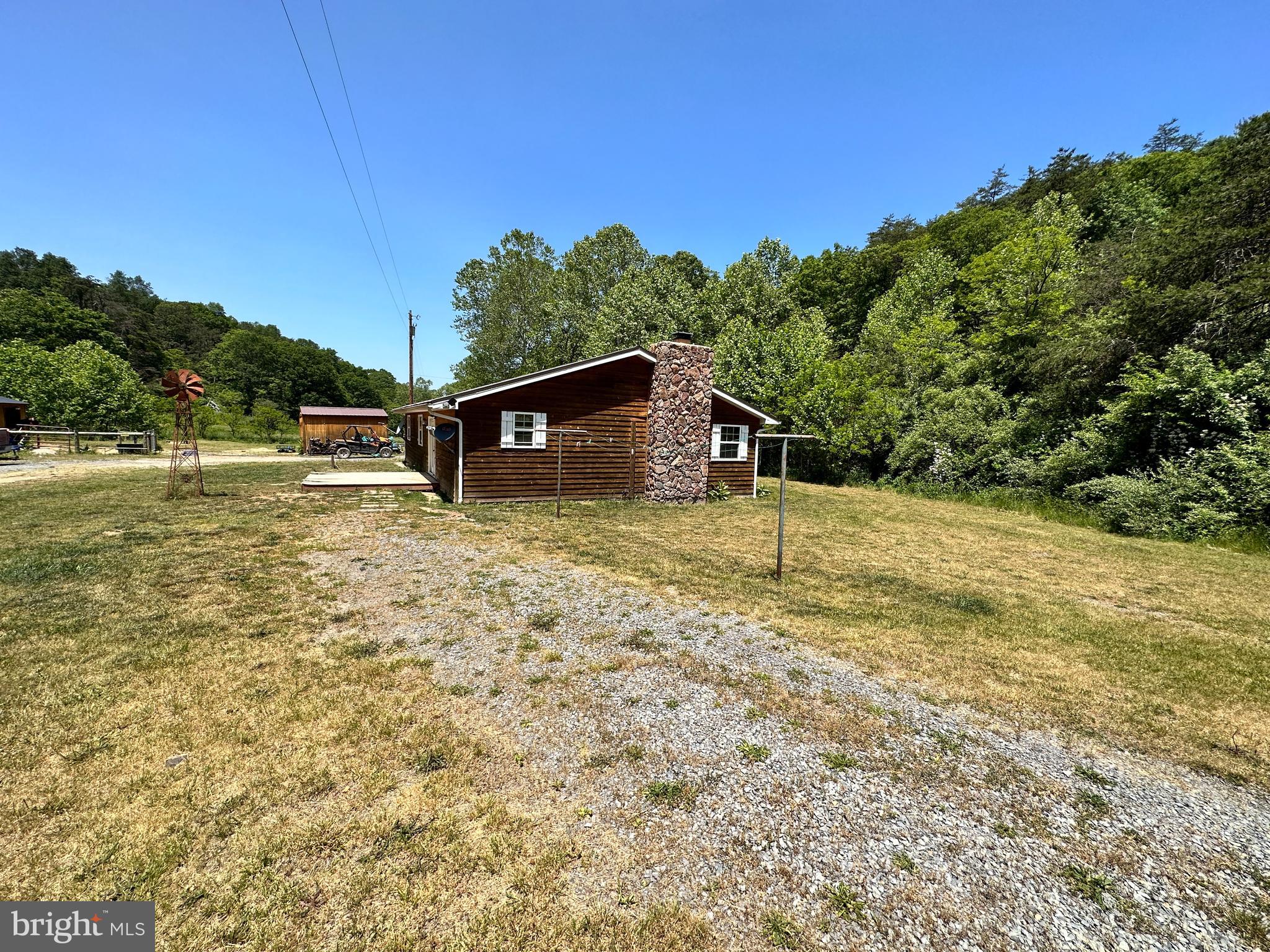 BLUFFS ON THE POTOMAC - Residential