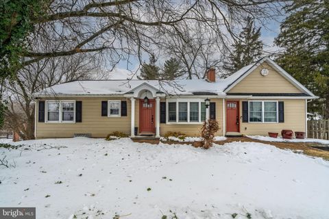 6132 W ELIZABETHTOWN ROAD MANHEIM PA 17545