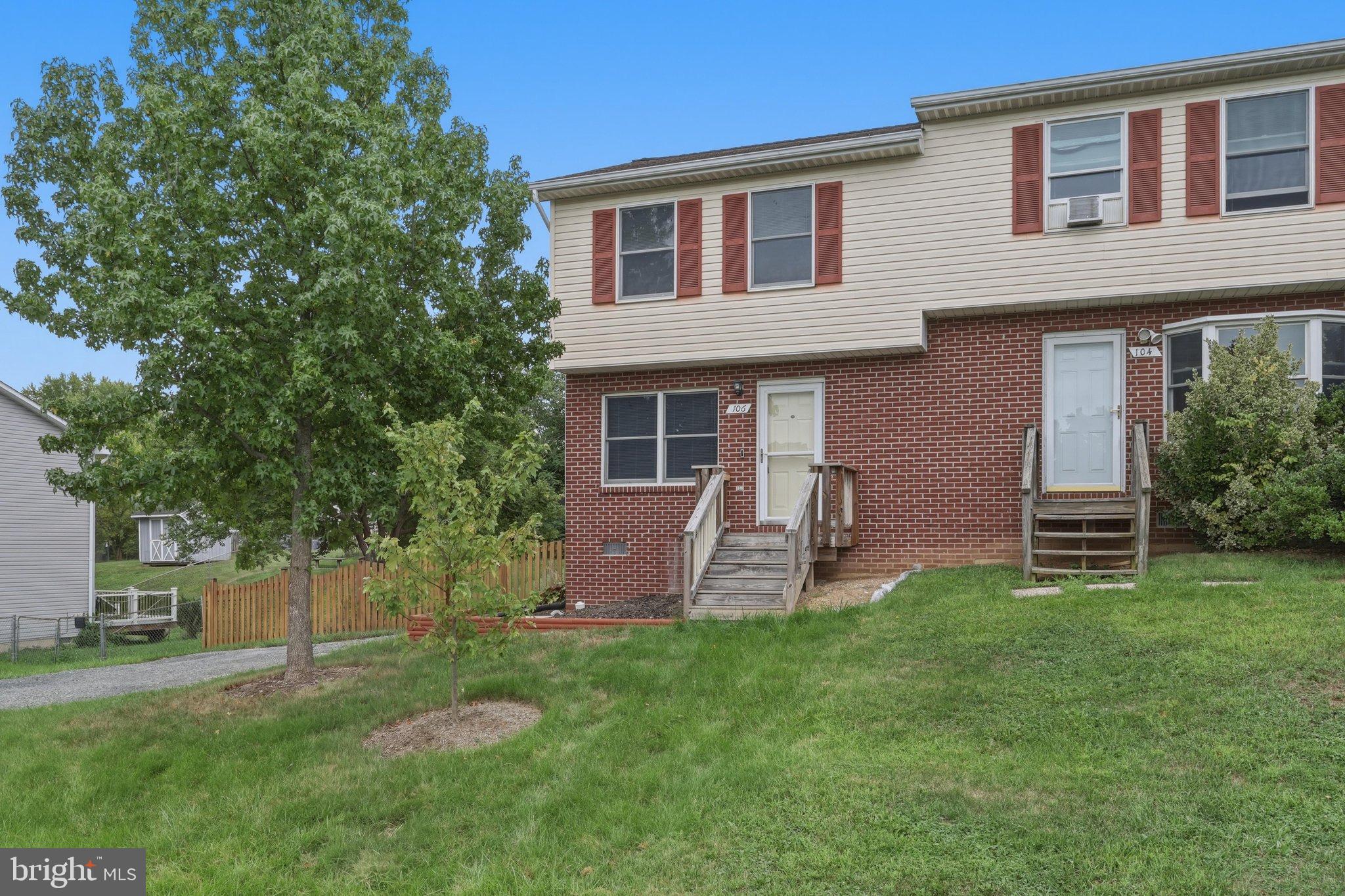 106 LAKERIDGE DRIVE