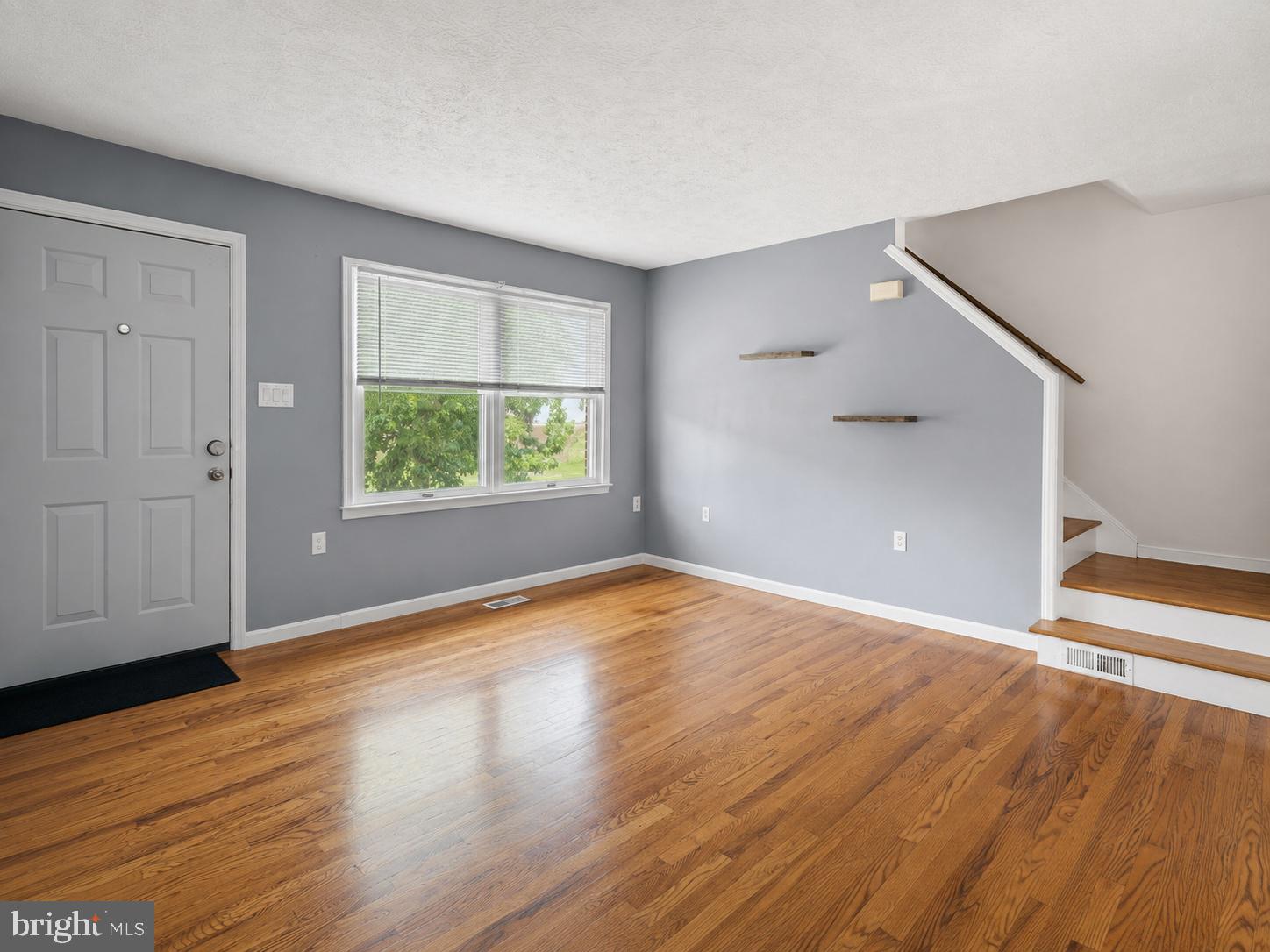 106 LAKERIDGE DRIVE