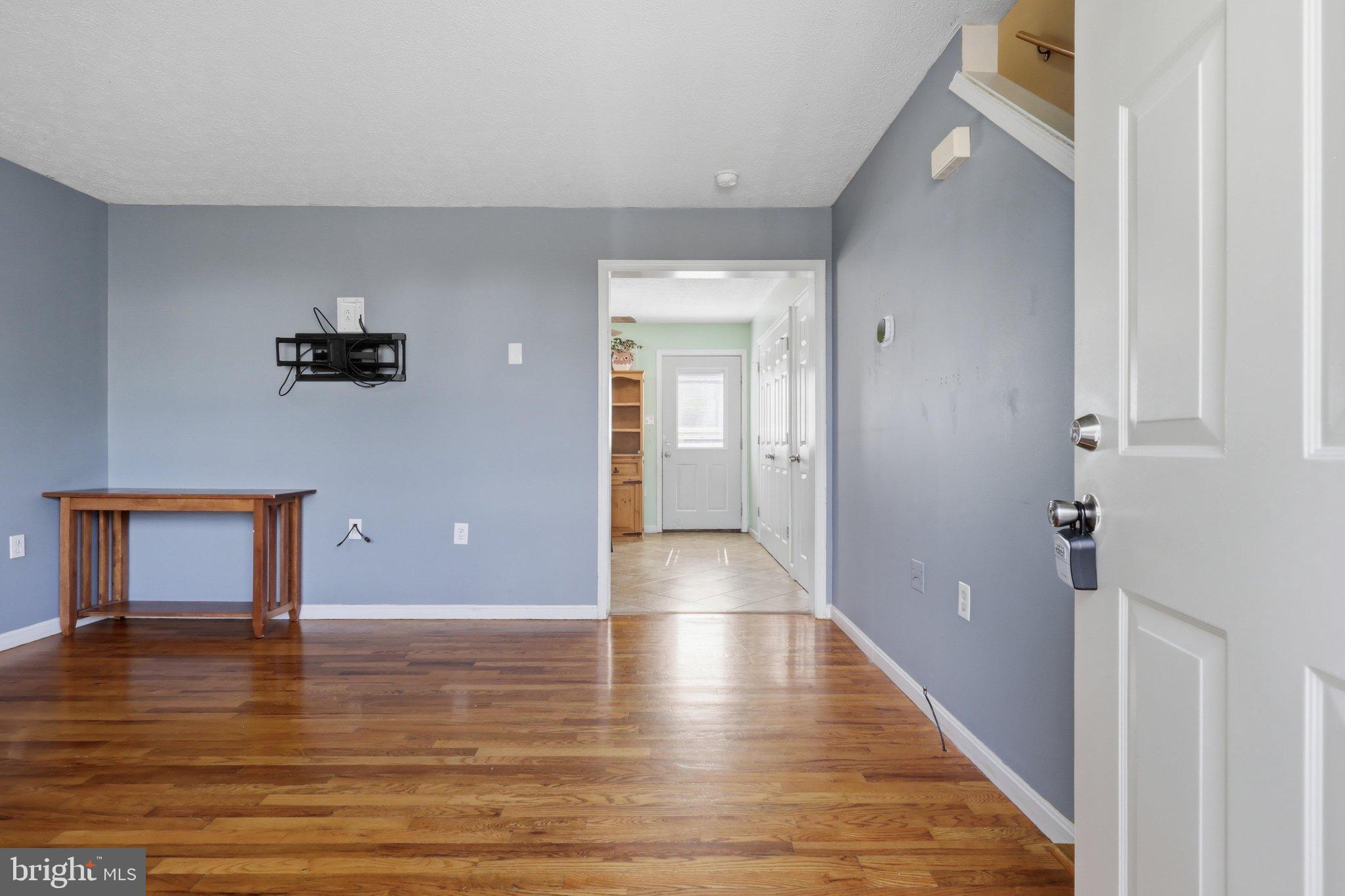 106 LAKERIDGE DRIVE