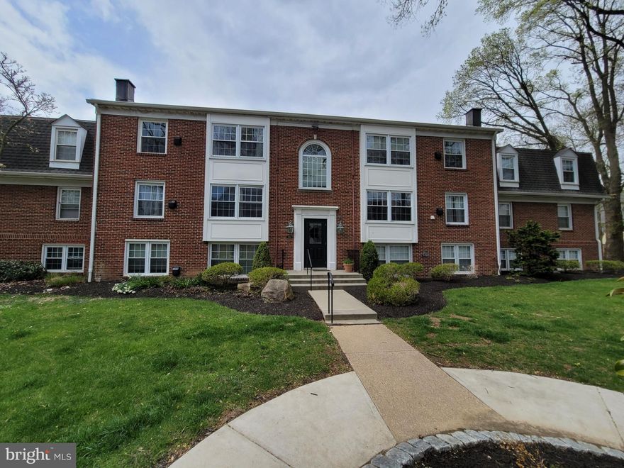 Welcome to your new home in the sought-after Homeland Southway neighborhood! This charming 2-bedroom, 1.5-bath condo offers both comfort and convenience within a gated community featuring a pool and a range of amenities. Perfectly located near Loyola University, Notre Dame College, and Johns Hopkins, it’s ideal for students, faculty, or anyone seeking a vibrant and accessible lifestyle. Don’t miss this opportunity to enjoy serene living with city conveniences at your doorstep