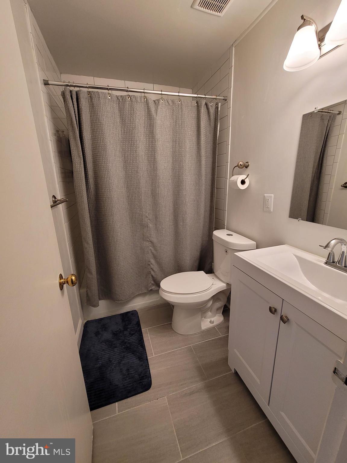 VILLAGES AT HOMELAND - Residential