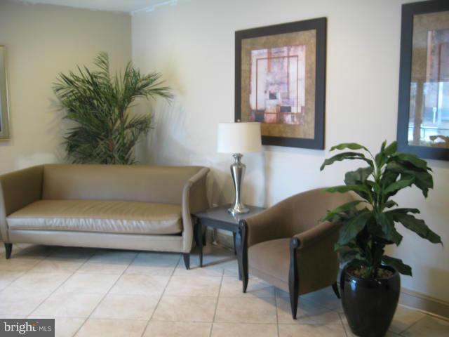 THE FAIRMONT 5601 CONDO - Residential Lease