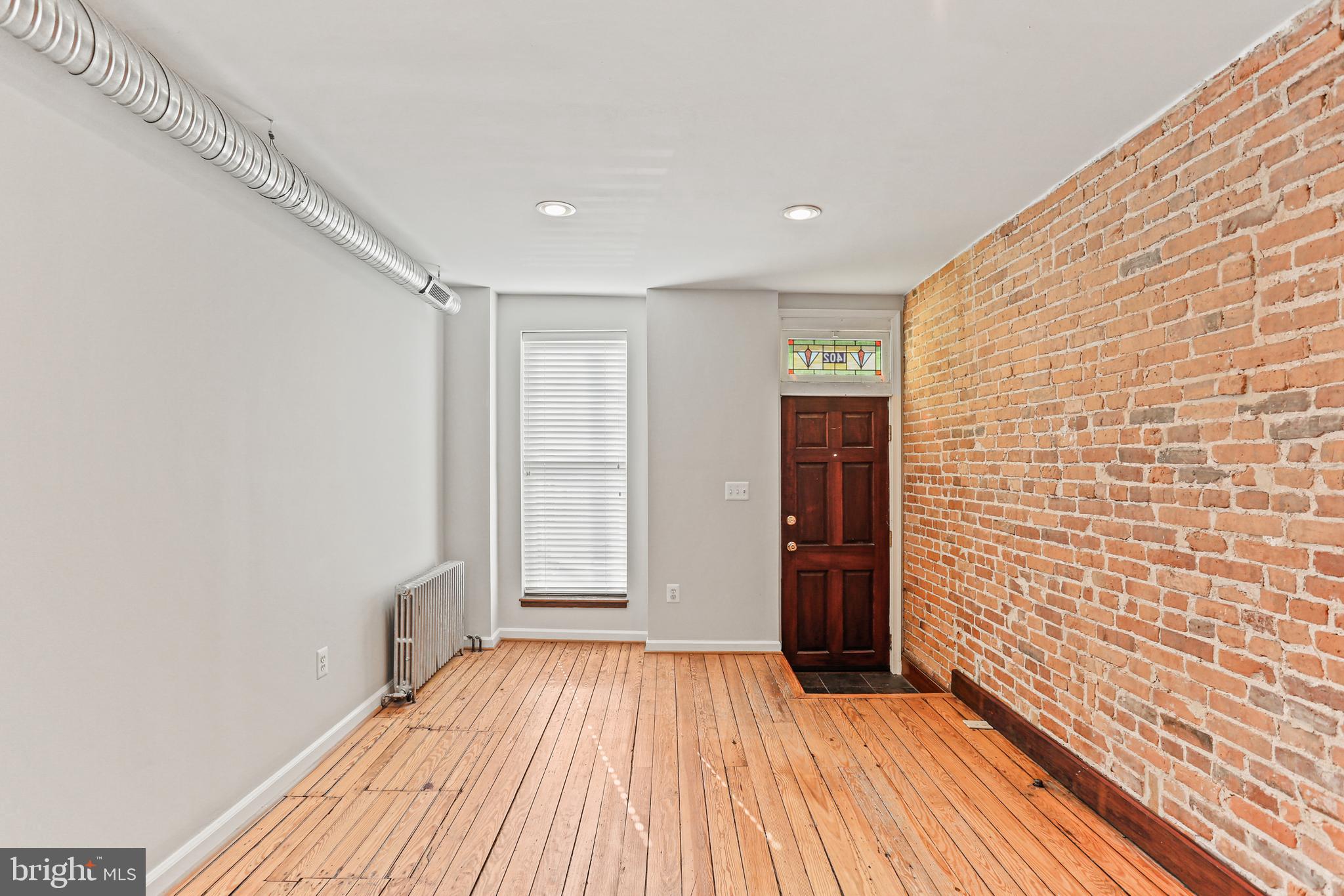 LOCUST POINT - Residential