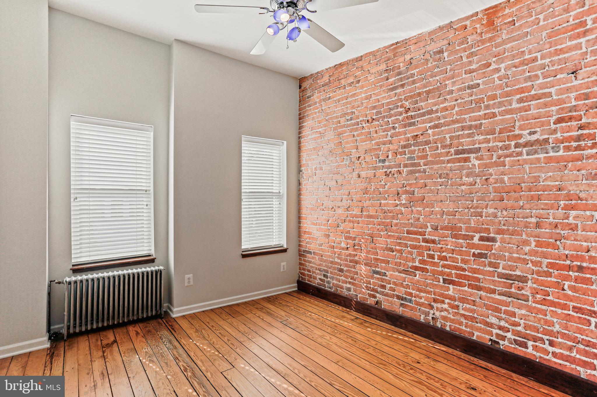 LOCUST POINT - Residential