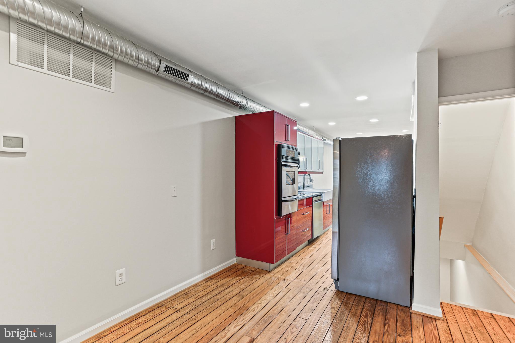 LOCUST POINT - Residential