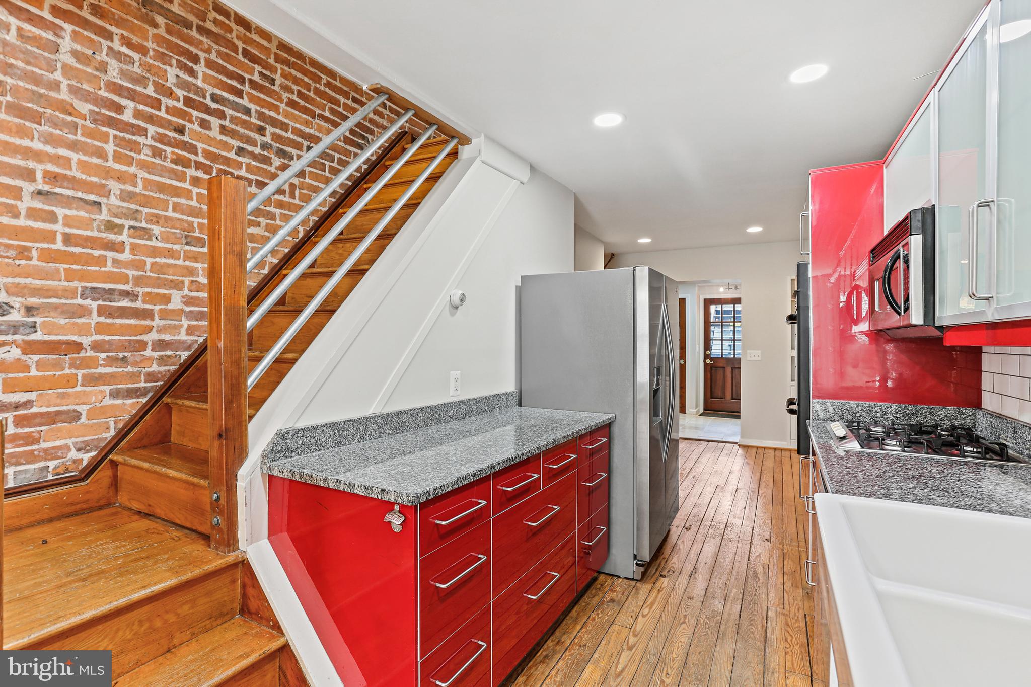 LOCUST POINT - Residential