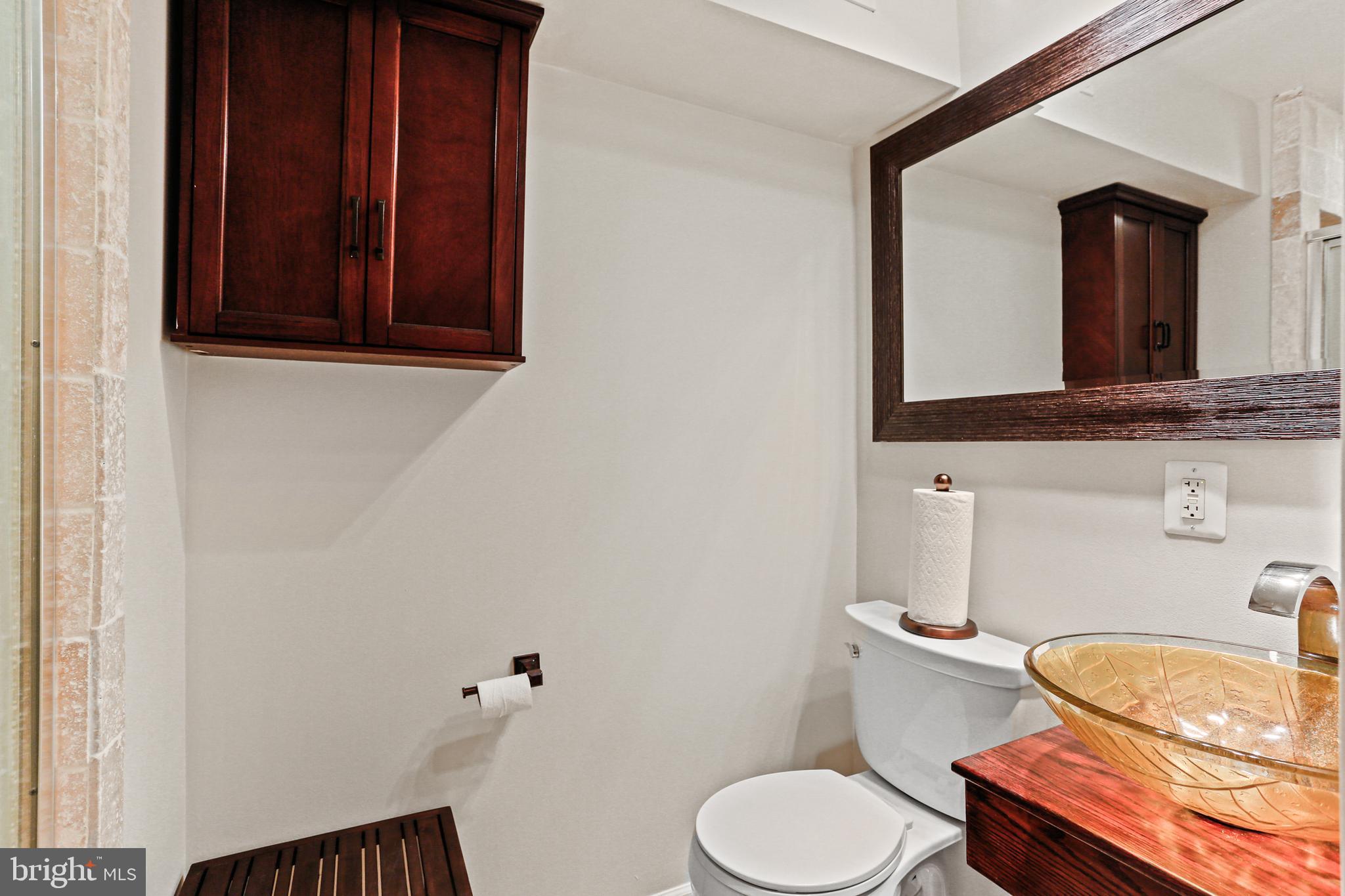 LOCUST POINT - Residential