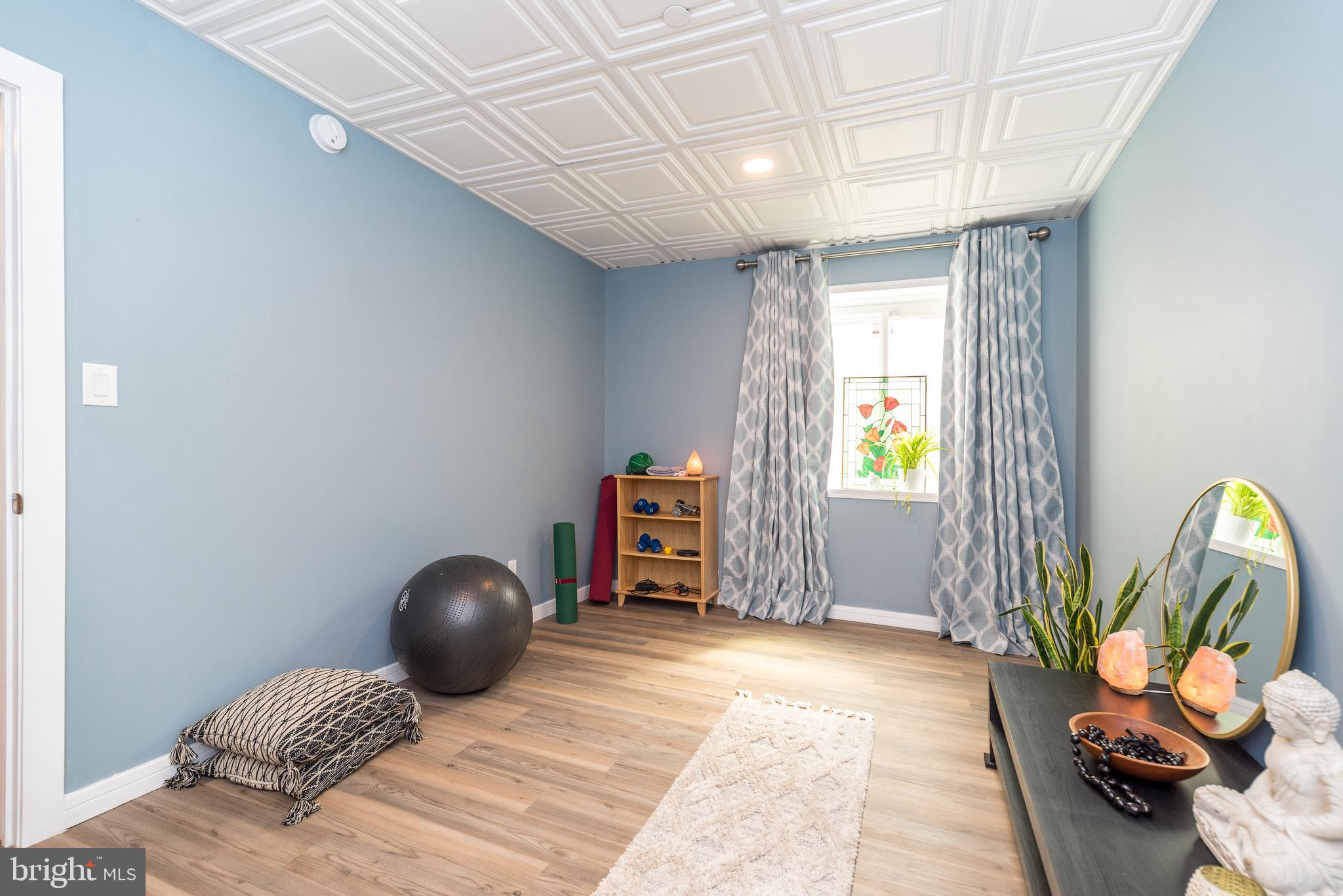 YARDLEY WALK - Residential