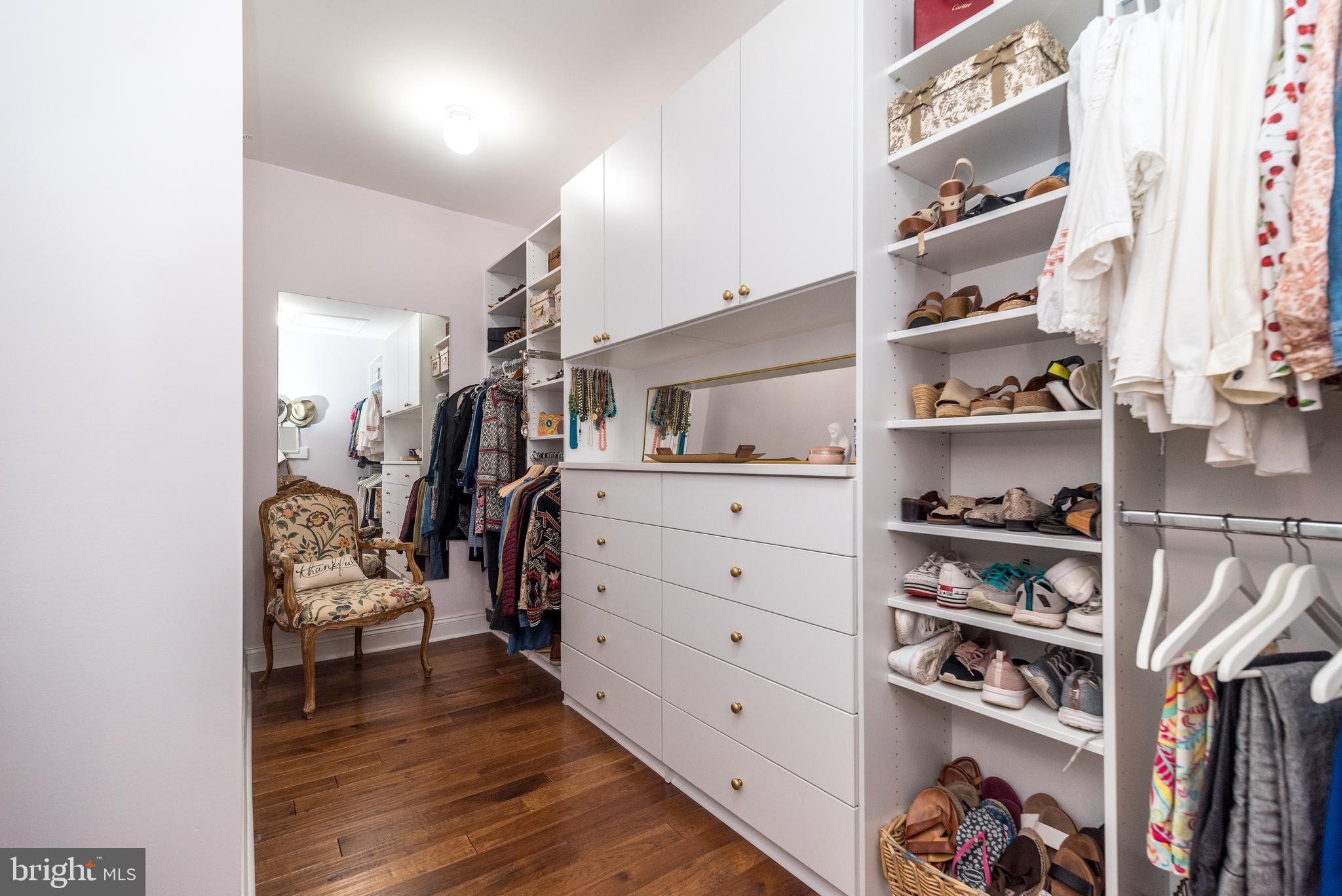 YARDLEY WALK - Residential
