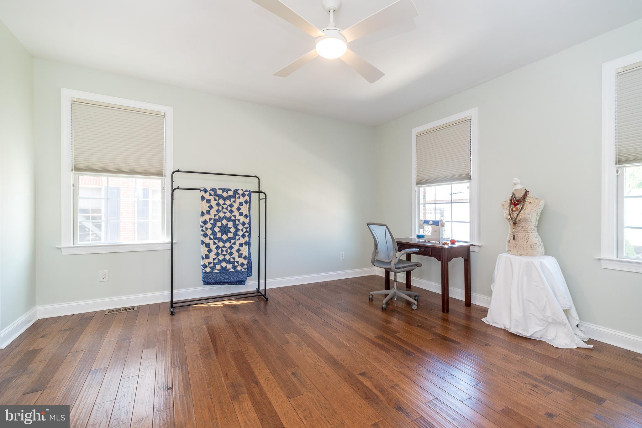 YARDLEY WALK - Residential