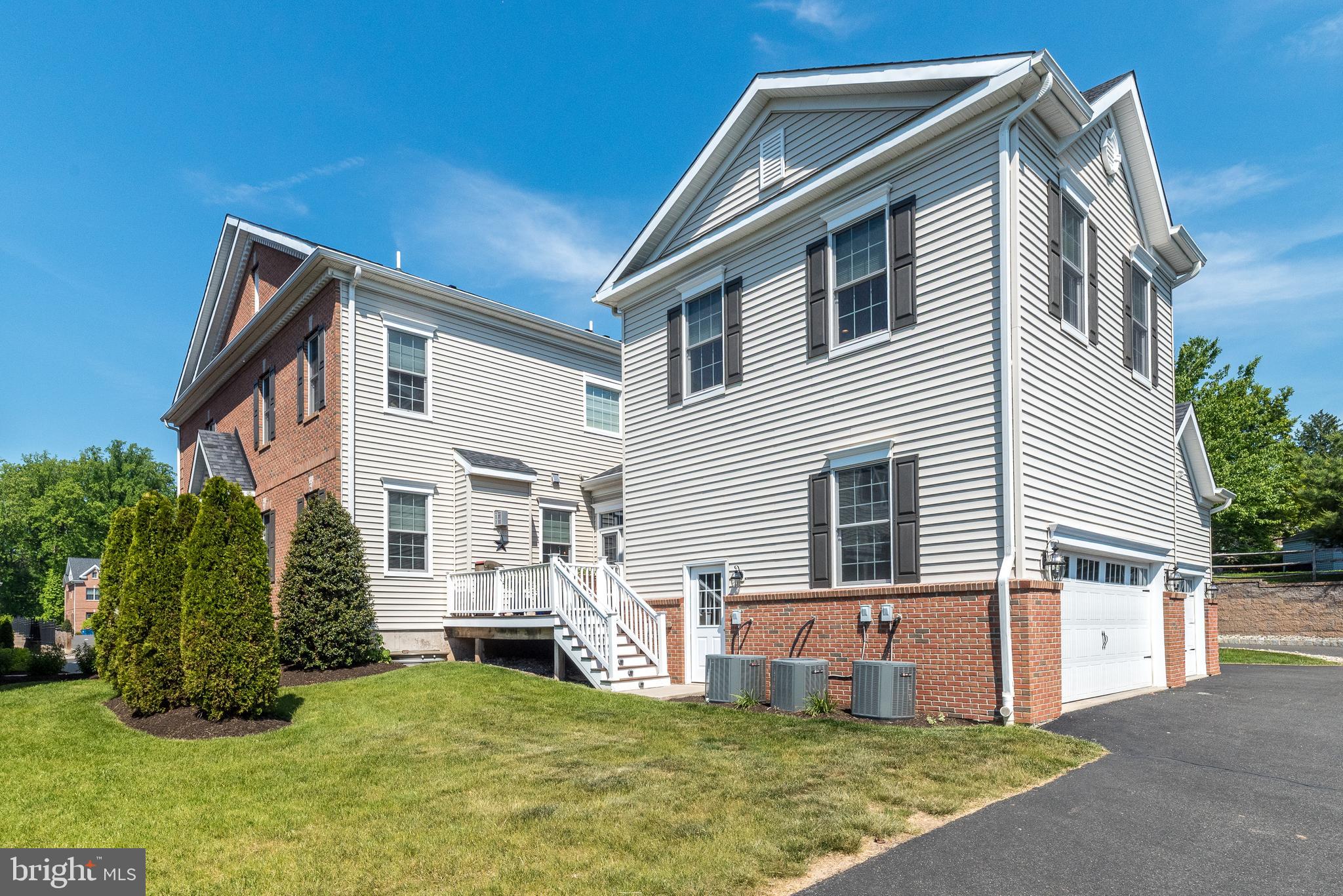 YARDLEY WALK - Residential