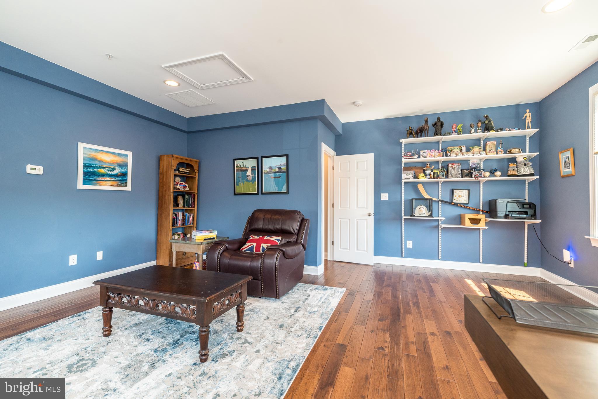 YARDLEY WALK - Residential