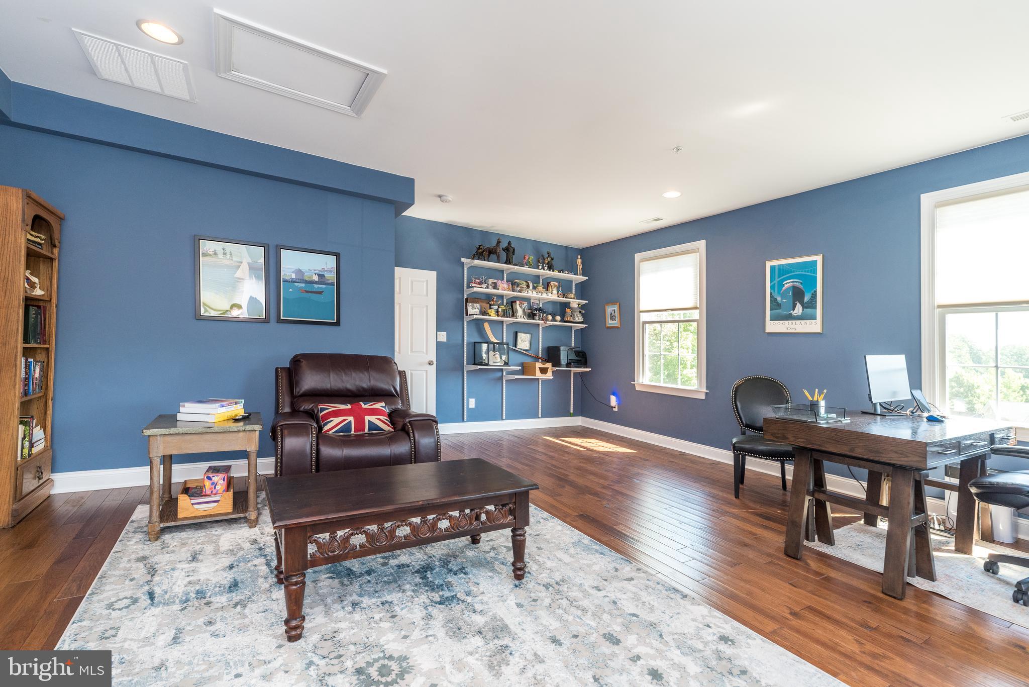 YARDLEY WALK - Residential