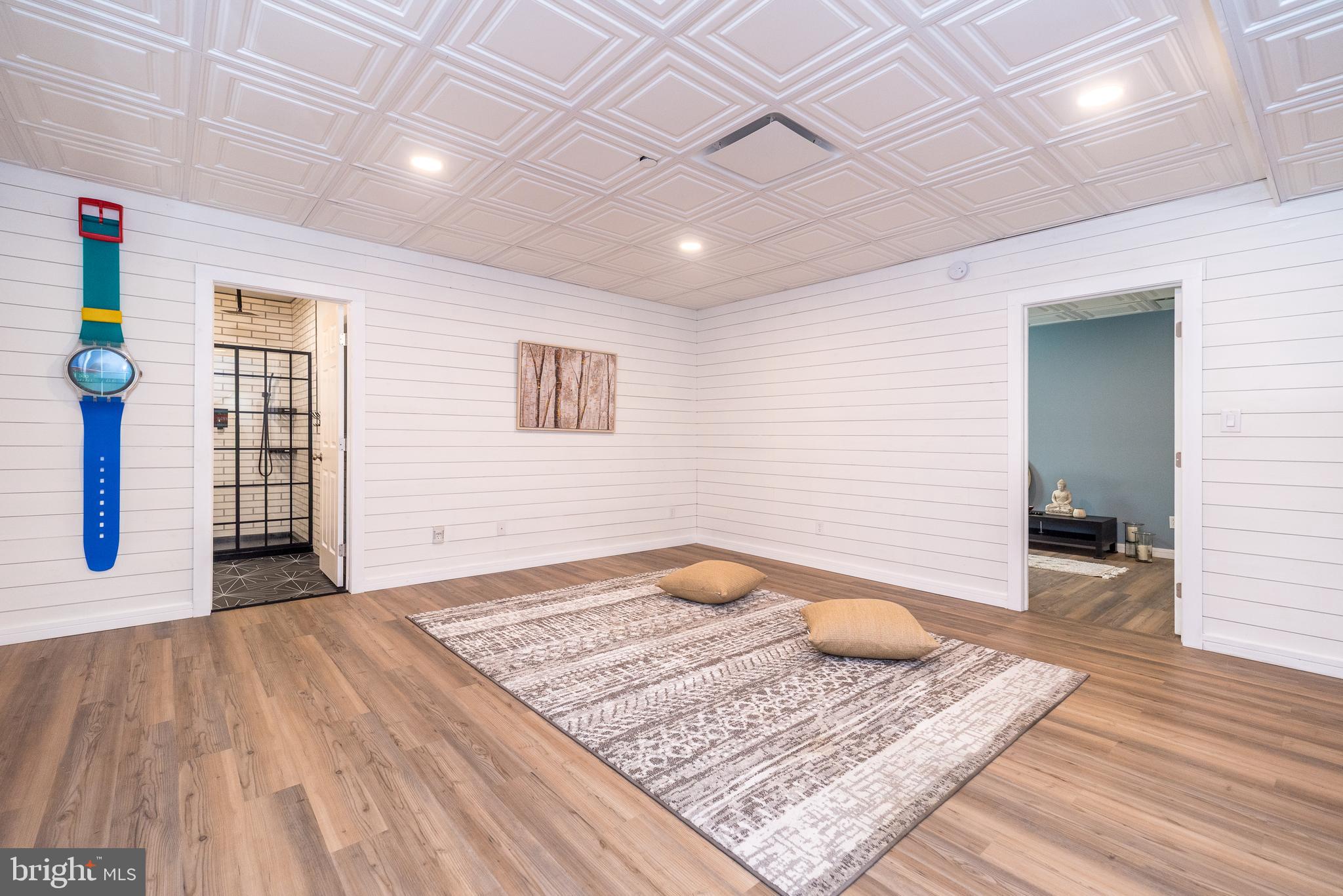 YARDLEY WALK - Residential