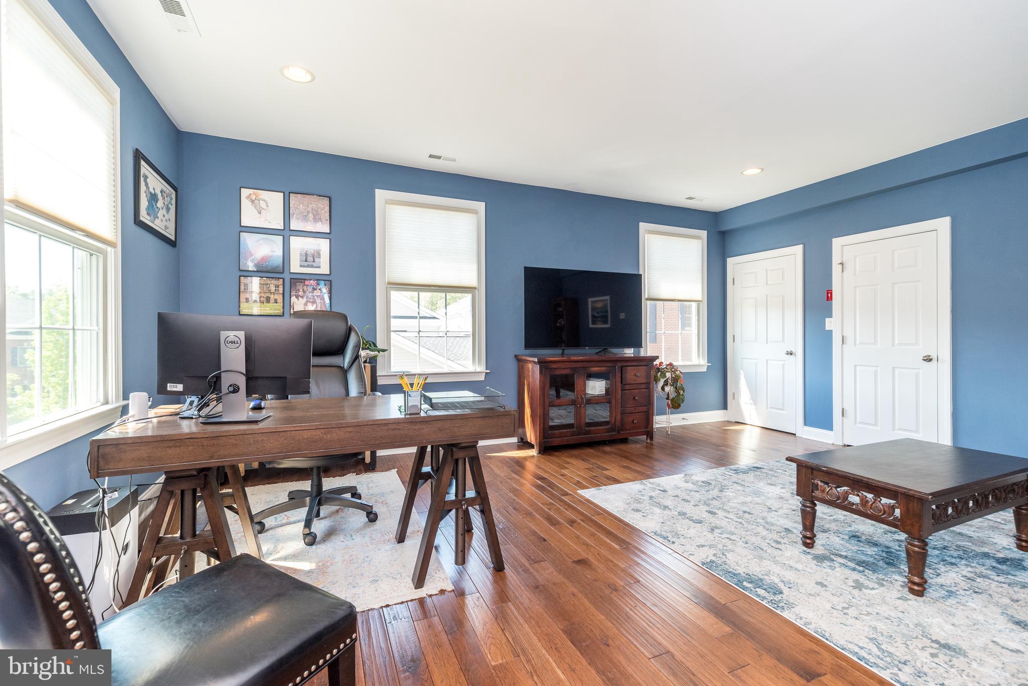 YARDLEY WALK - Residential
