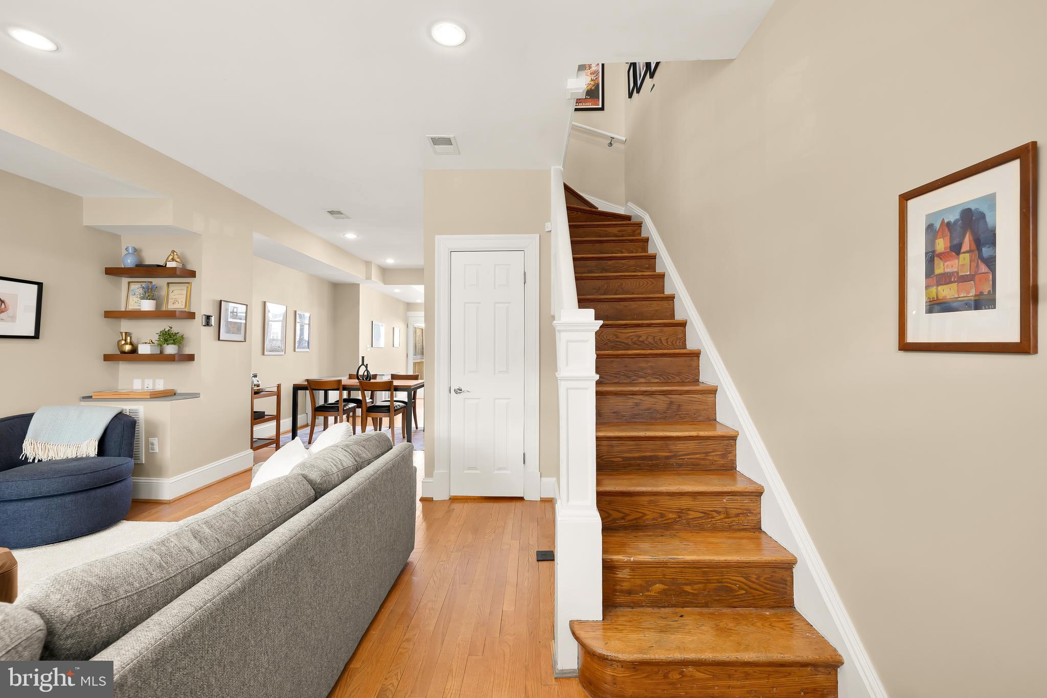 407 DELAFIELD PLACE NW