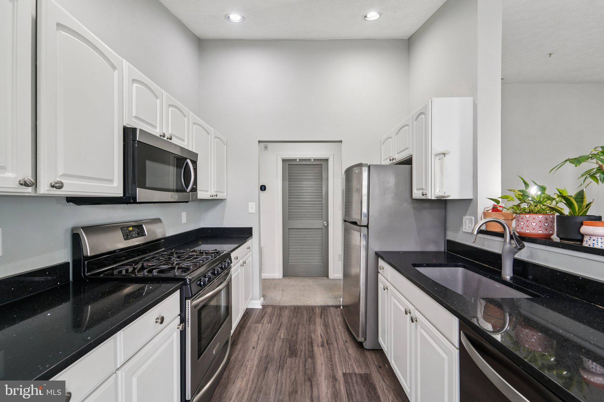 PINEY ORCHARD - Residential