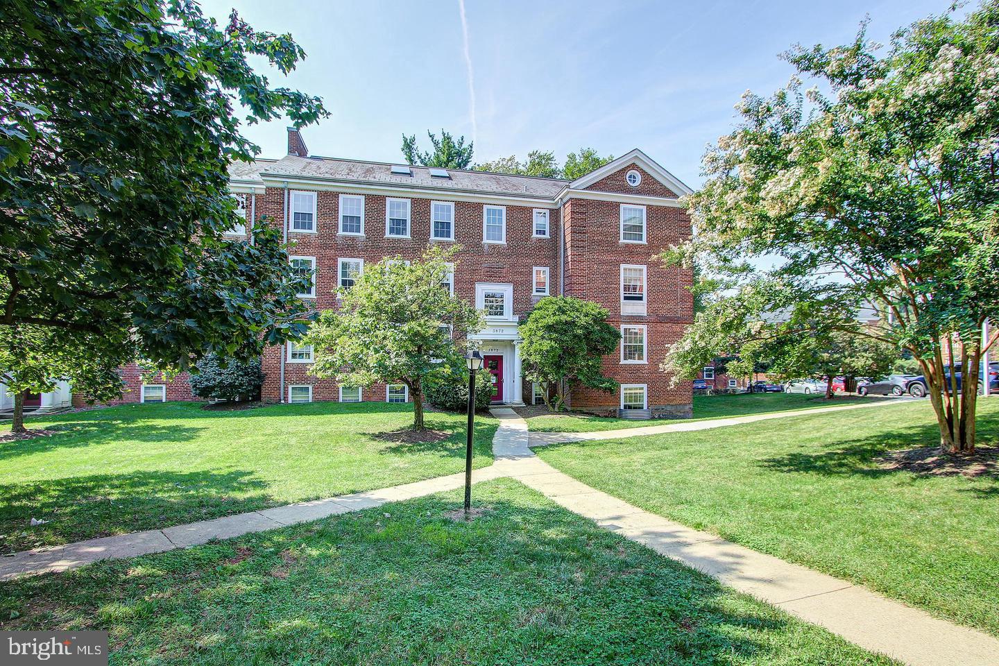 3872 PORTER STREET NW D358