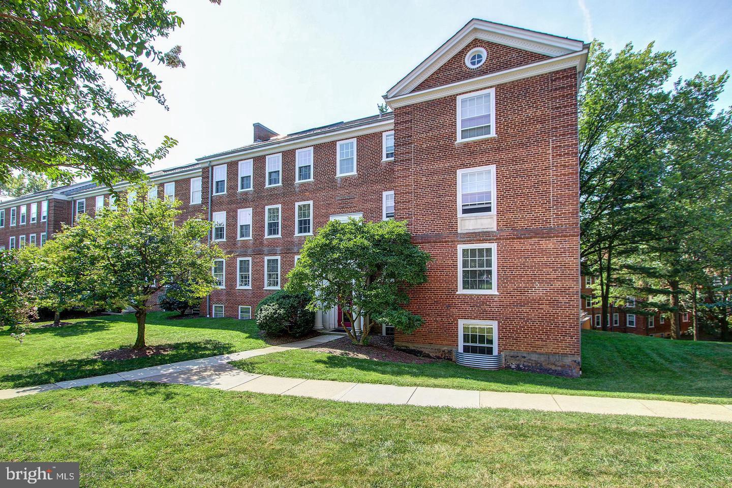 3872 PORTER STREET NW D358