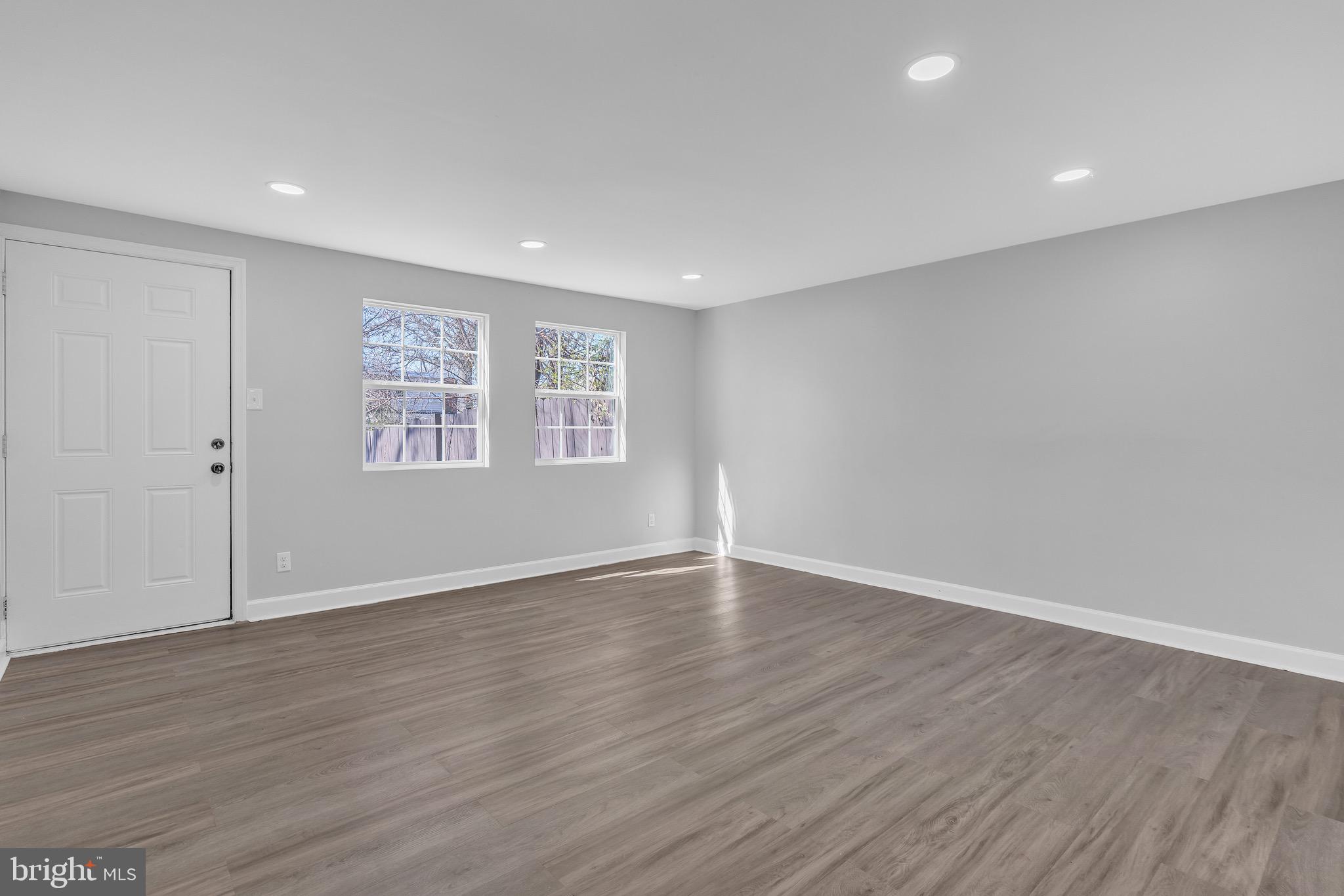 RIVERVIEW - Residential