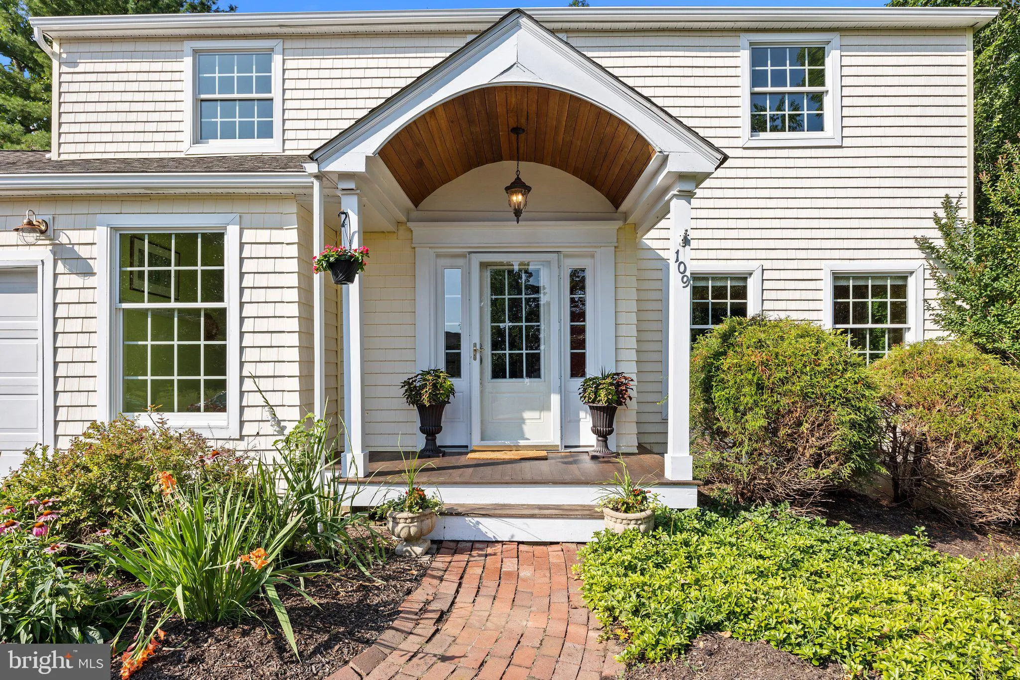 Doylestown, Pennsylvania 18901, United States, 3 Bedrooms Bedrooms, ,3 BathroomsBathrooms,Residential,Contingent,104648