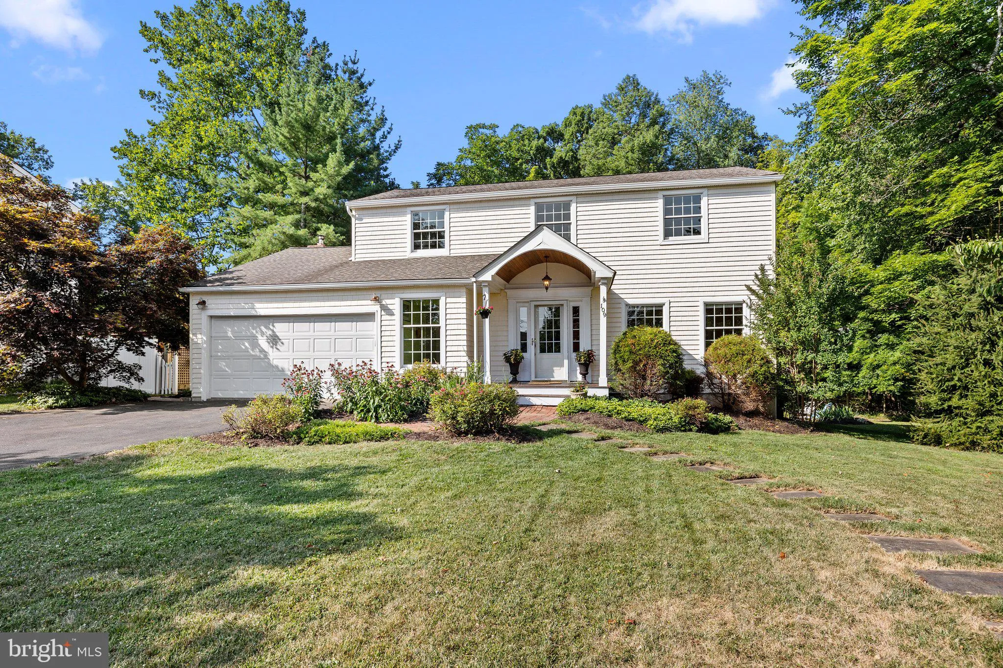 Doylestown, Pennsylvania 18901, United States, 3 Bedrooms Bedrooms, ,3 BathroomsBathrooms,Residential,Contingent,104648