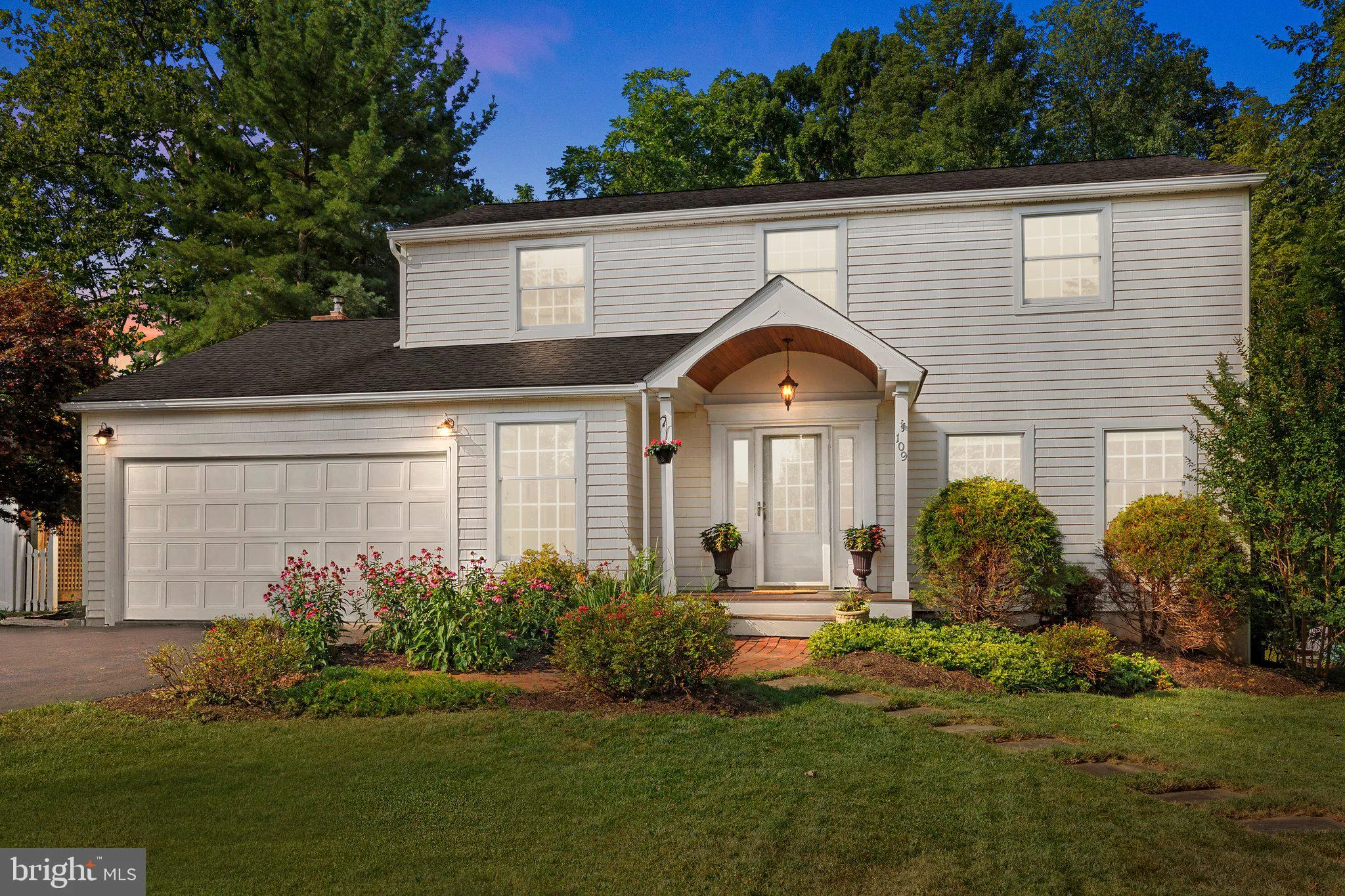 Doylestown, Pennsylvania 18901, United States, 3 Bedrooms Bedrooms, ,3 BathroomsBathrooms,Residential,Contingent,104648