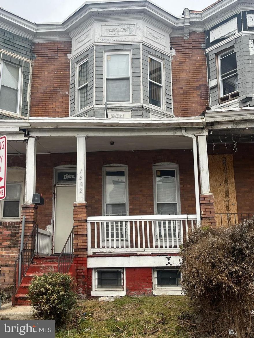 Back on Market! Buyer failed to perform! 

Great investment opportunity!

Sentrilock is located in front of Broker's office (Serial #1321172). Please return the key immediately after the showing as other agents may be waiting for their showing time. All entries are tracked.