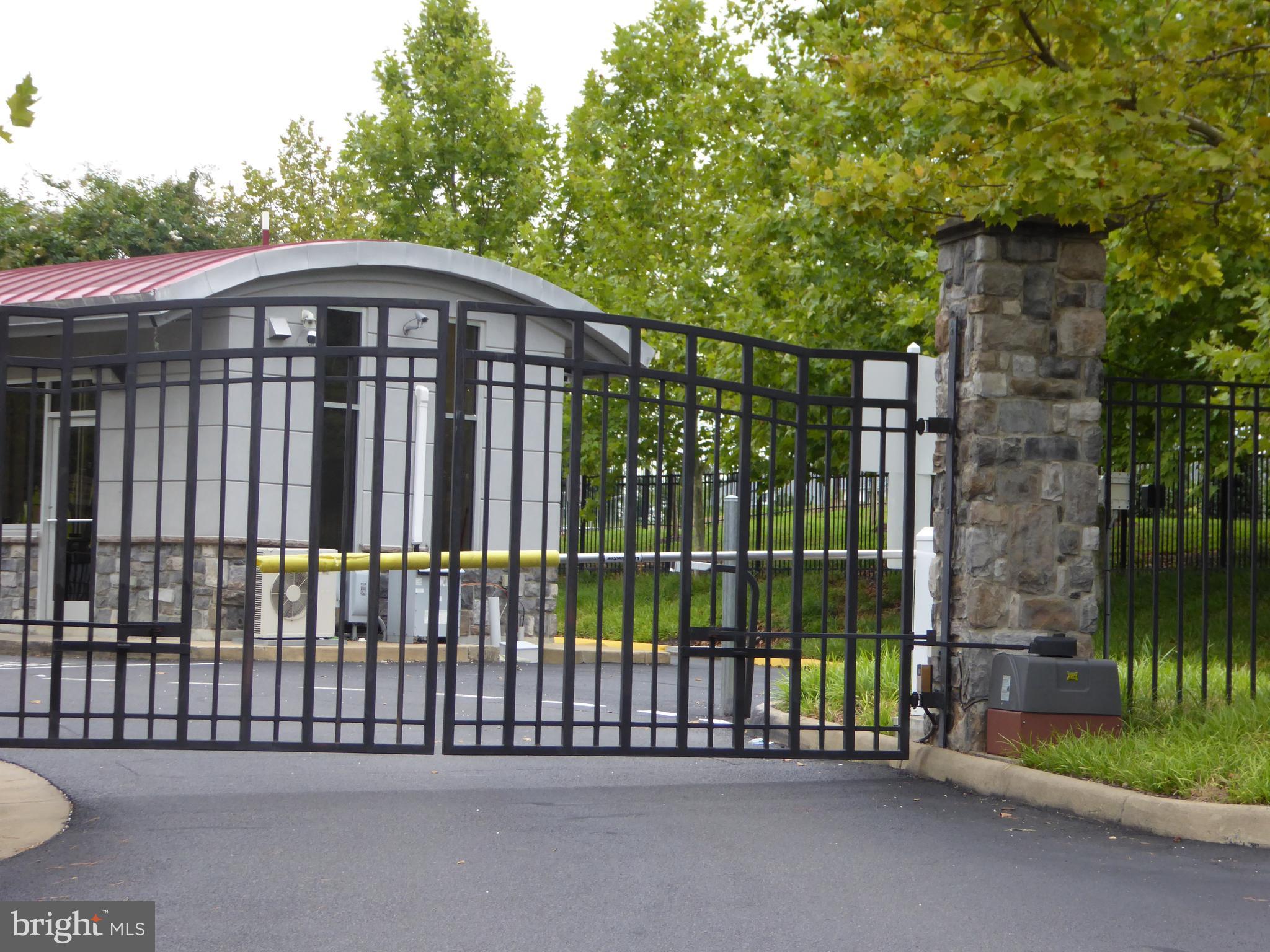 POTOMAC CLUB - Residential