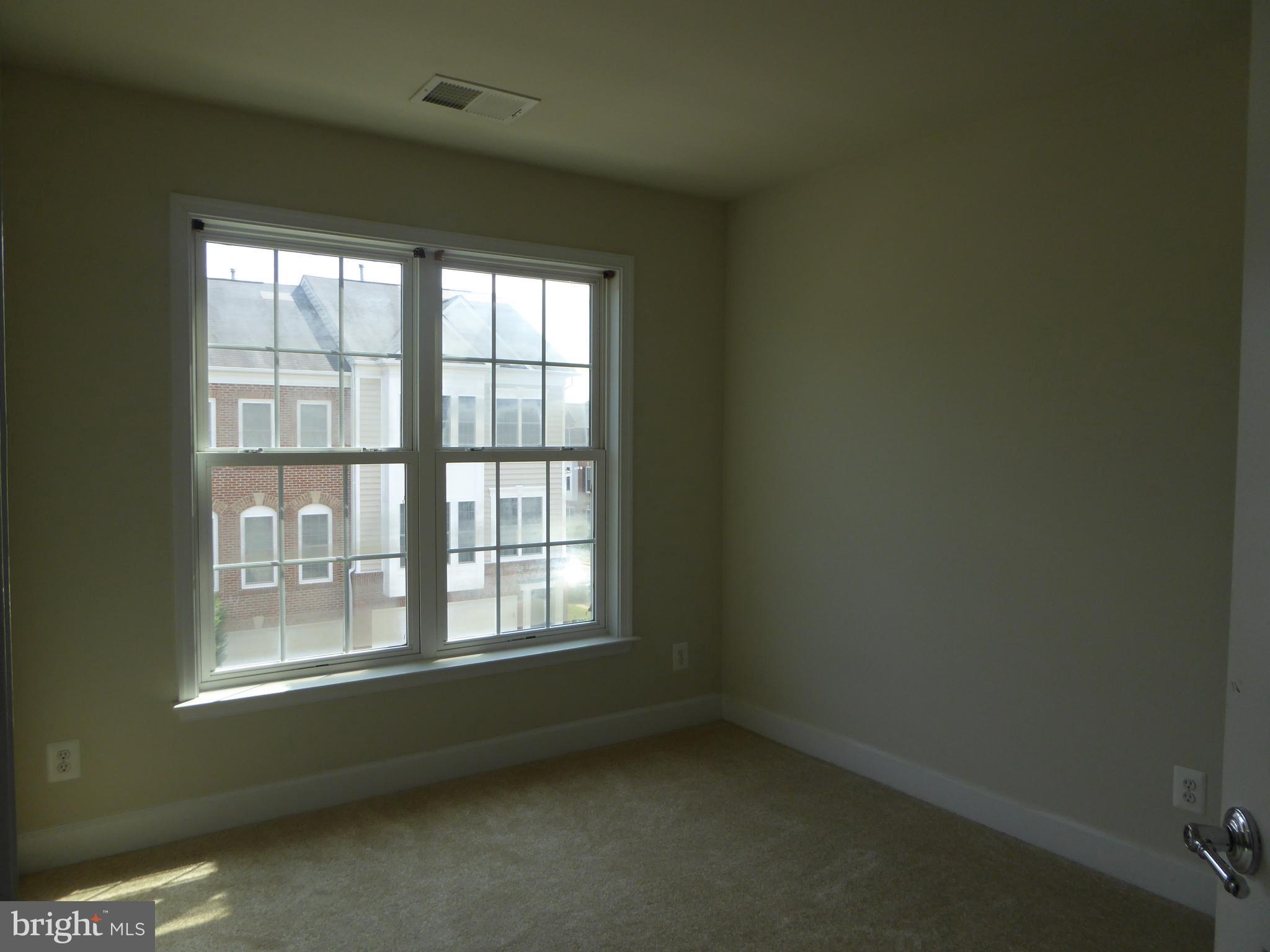 POTOMAC CLUB - Residential