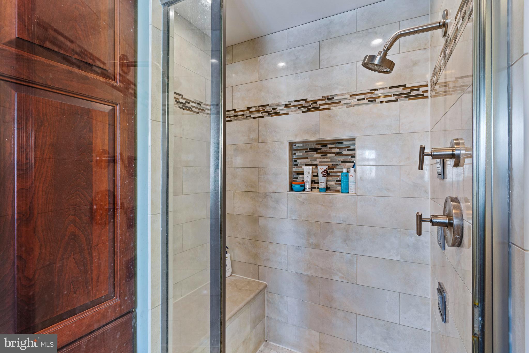 FAIRFAX STATION - Residential