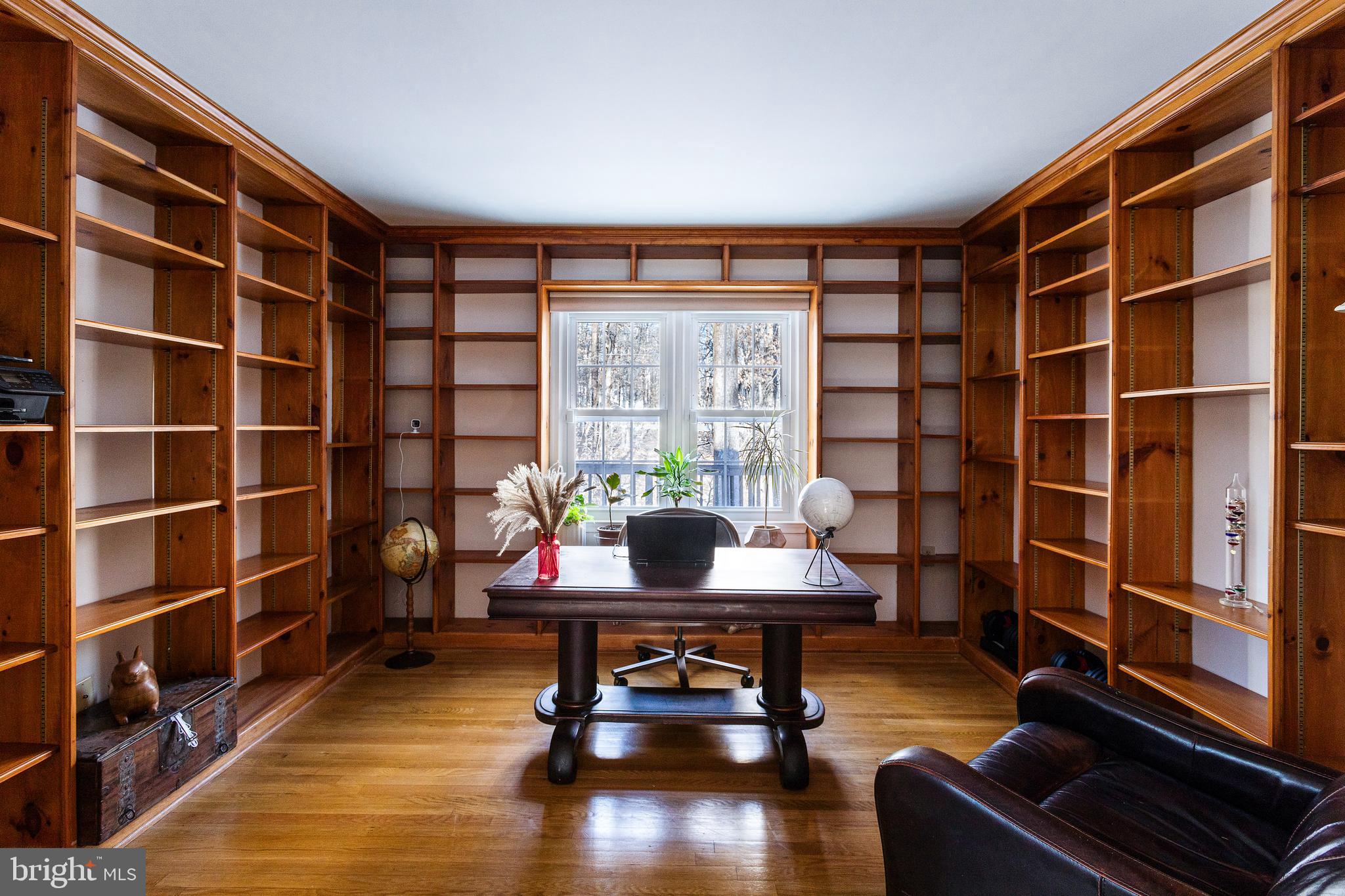 FAIRFAX STATION - Residential