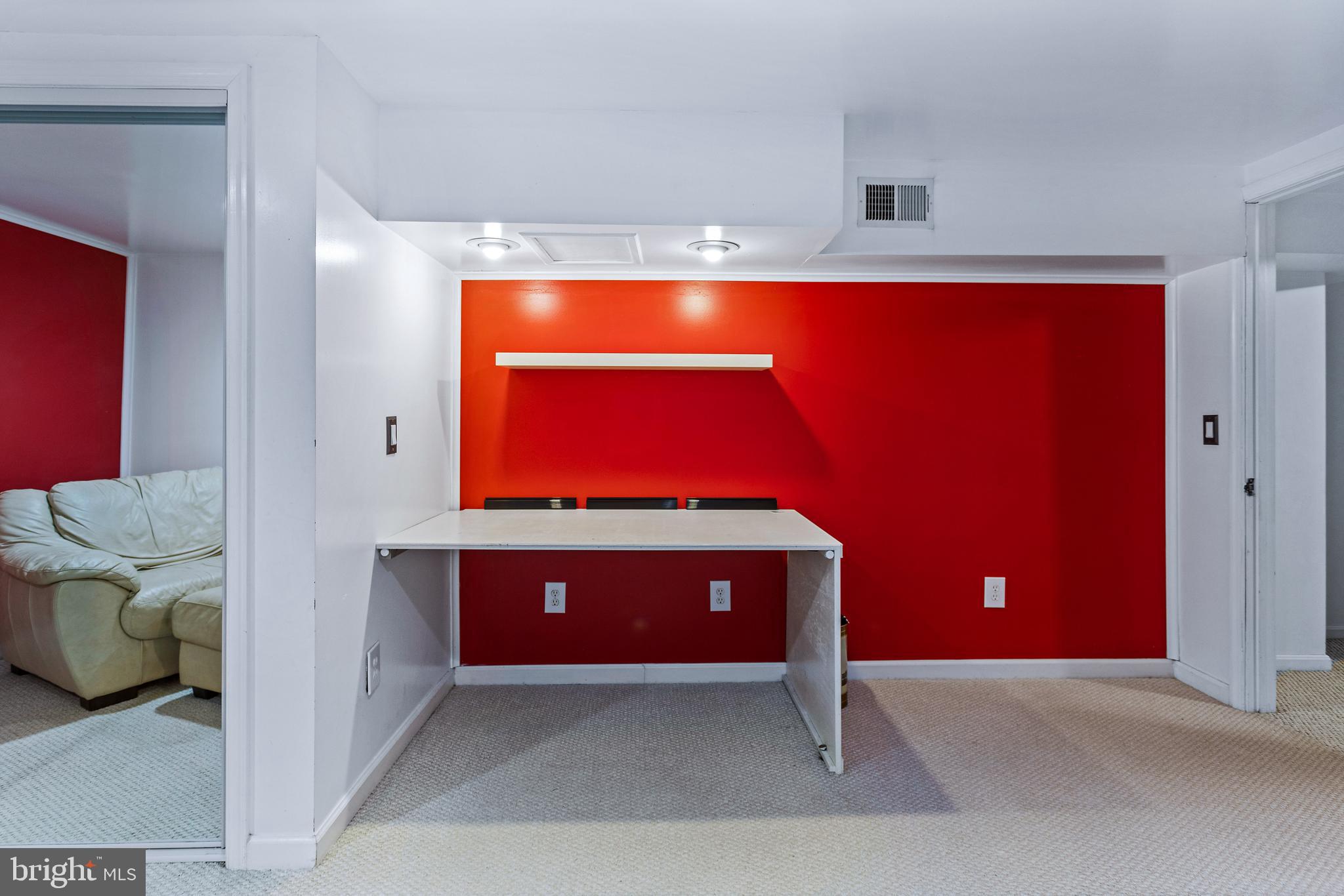 FAIRFAX STATION - Residential