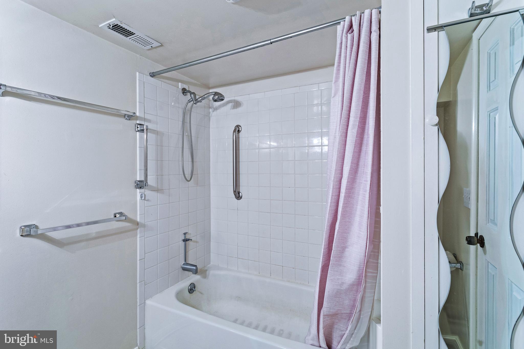 FAIRFAX STATION - Residential