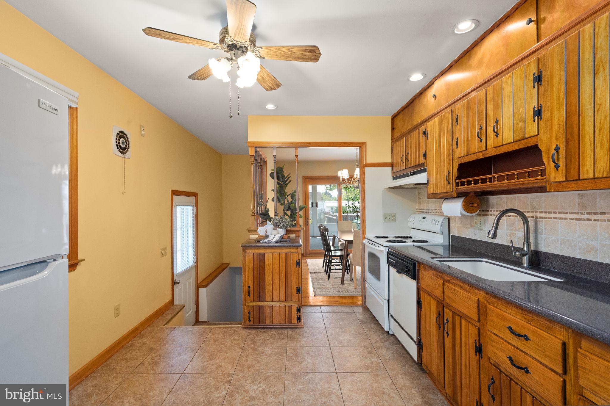 THOMSON ESTATES - Residential
