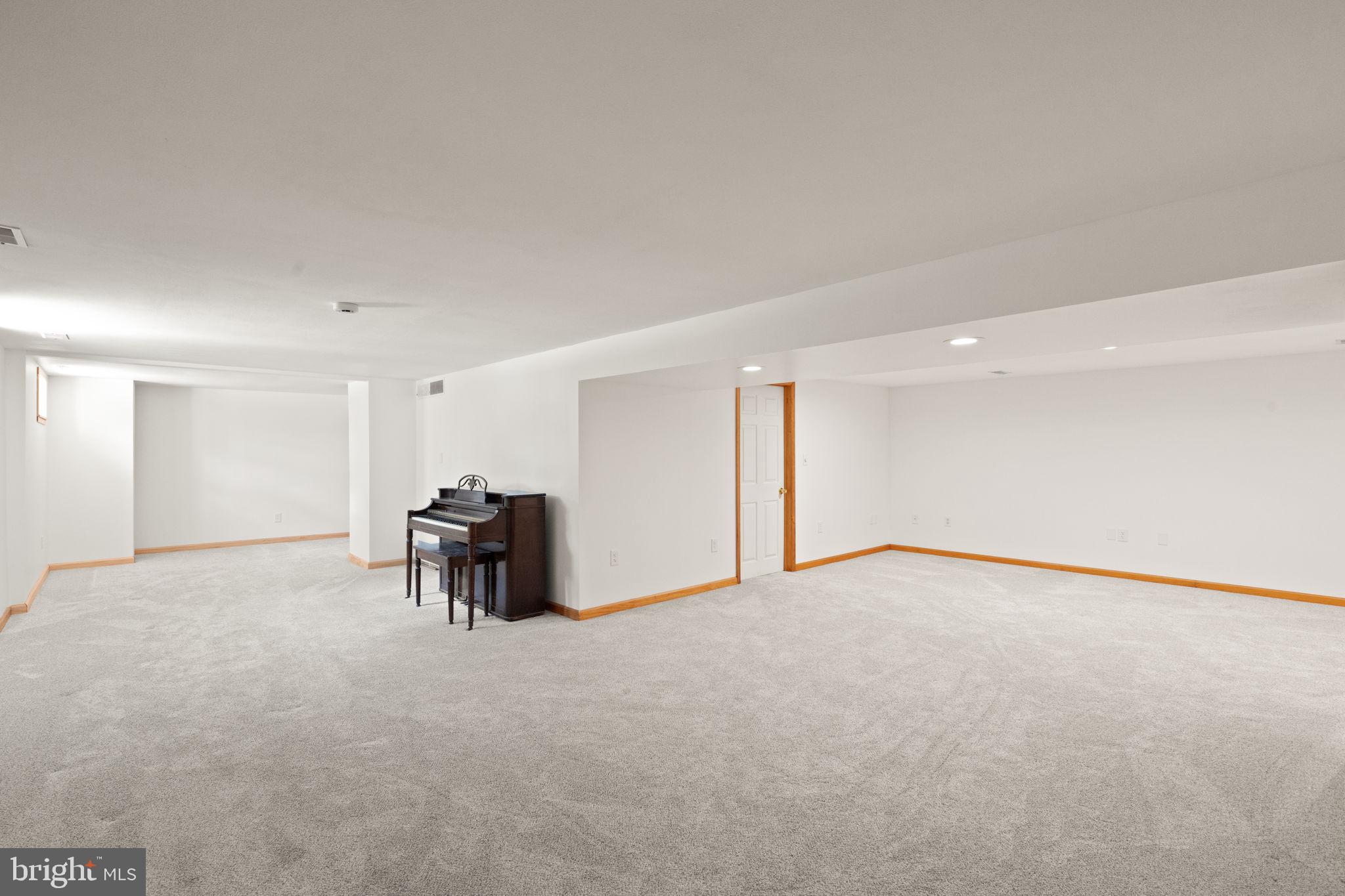 THOMSON ESTATES - Residential