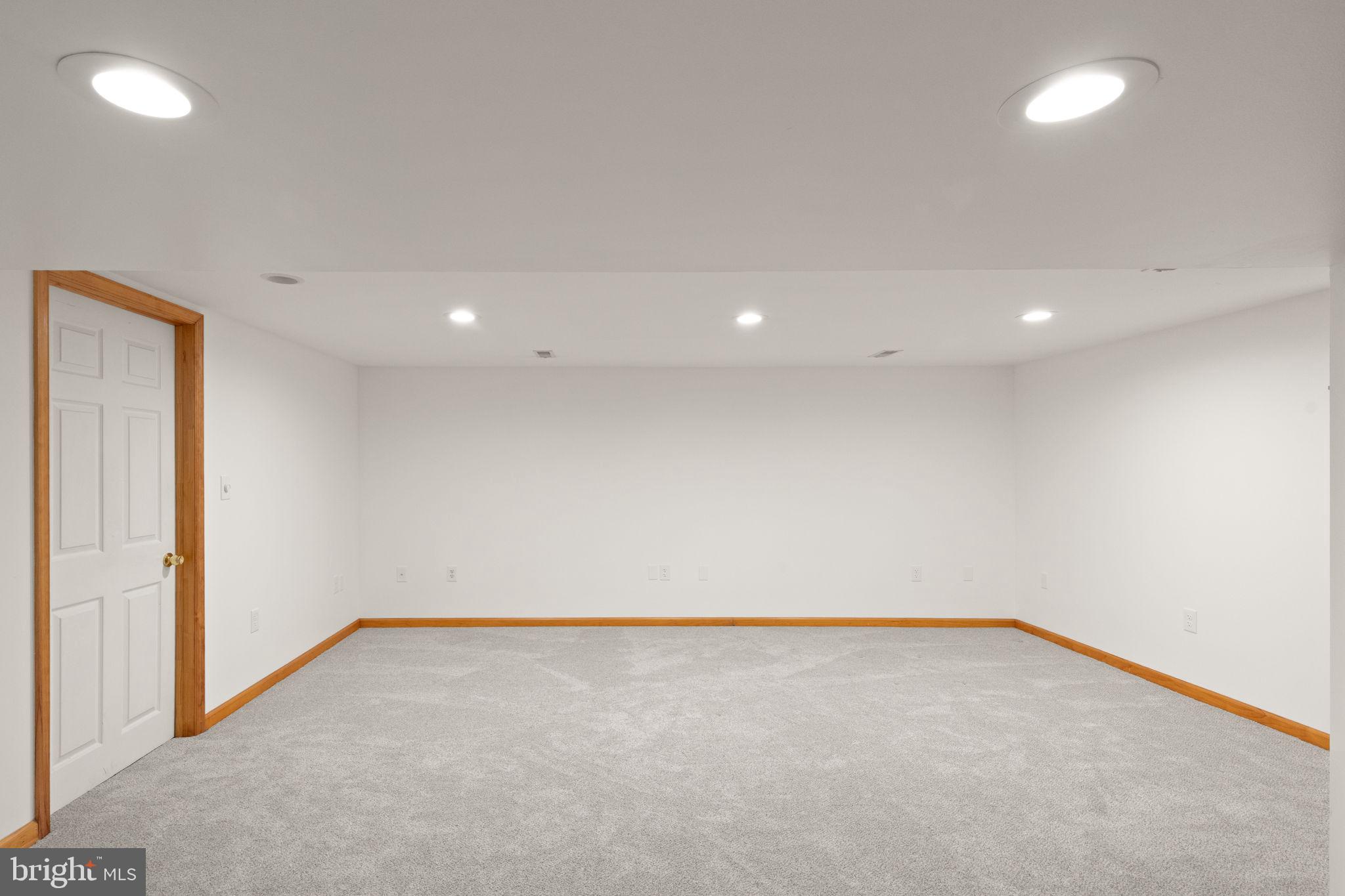 THOMSON ESTATES - Residential