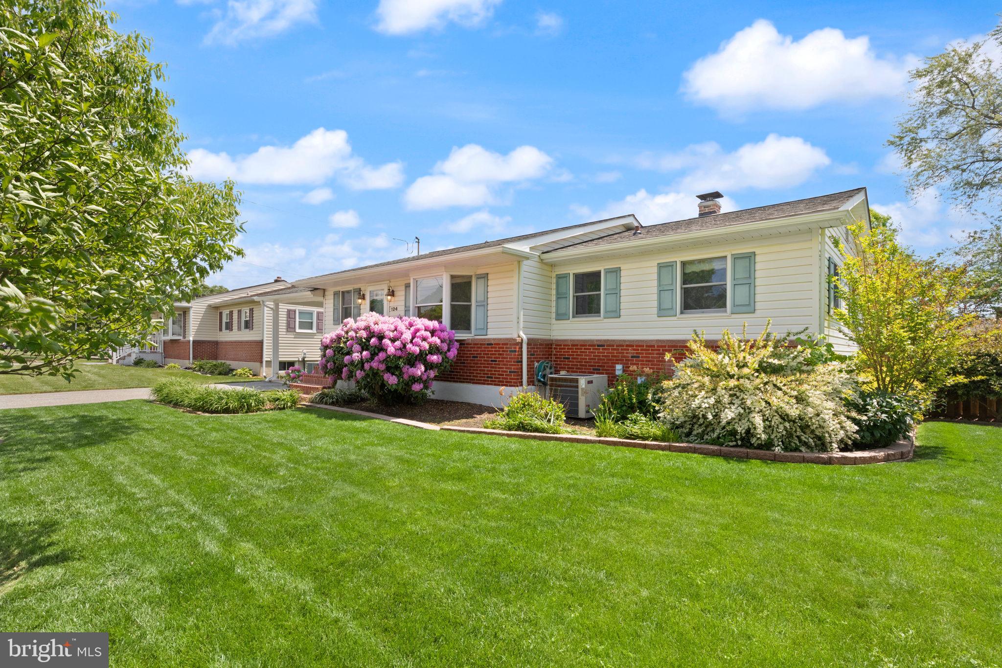 THOMSON ESTATES - Residential
