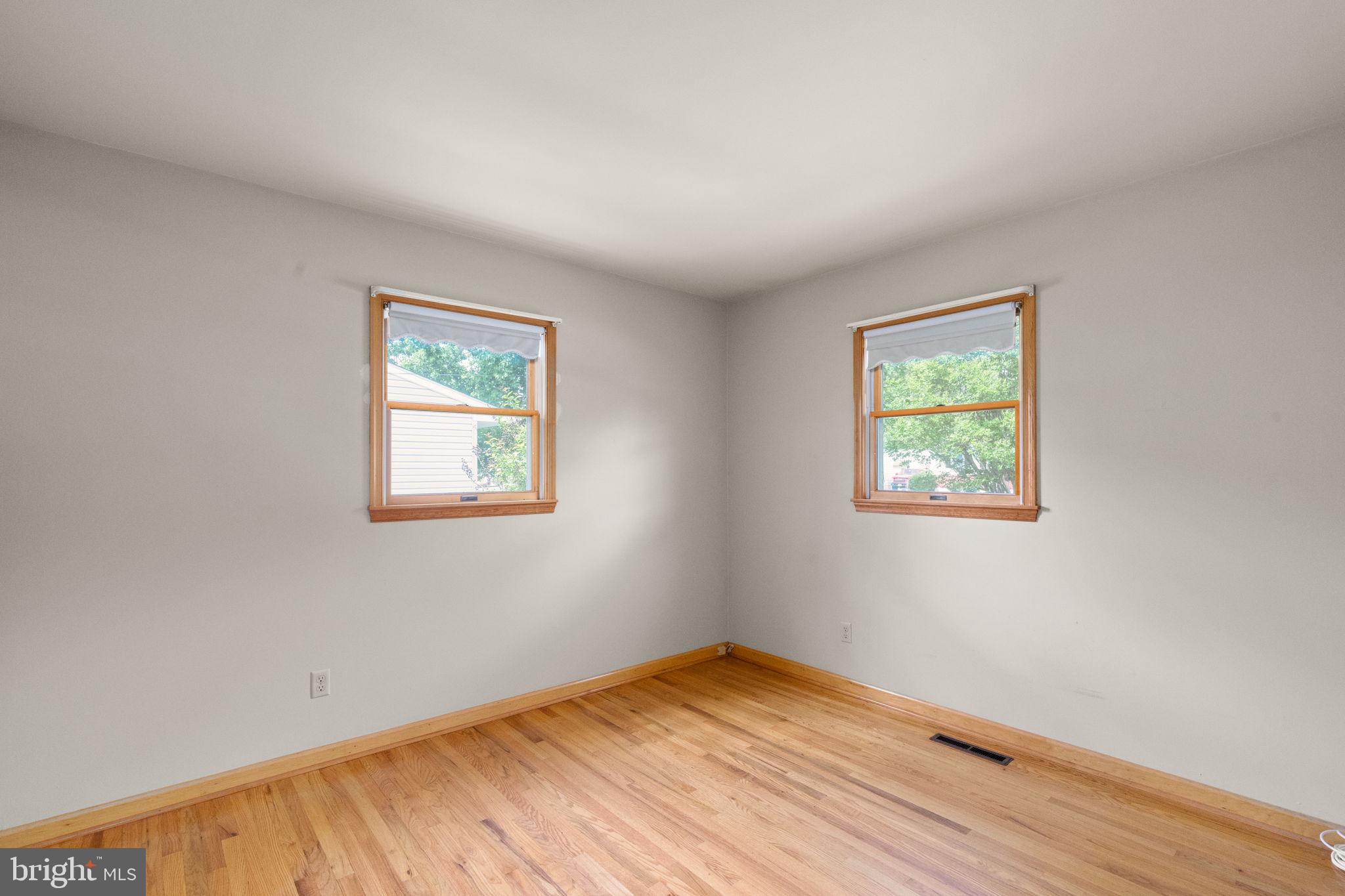 THOMSON ESTATES - Residential