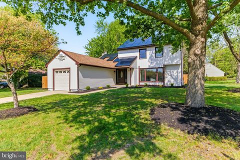 Homes For Sale - 27 Gardenia Drive<br/> MOUNT LAUREL, NJ 08054