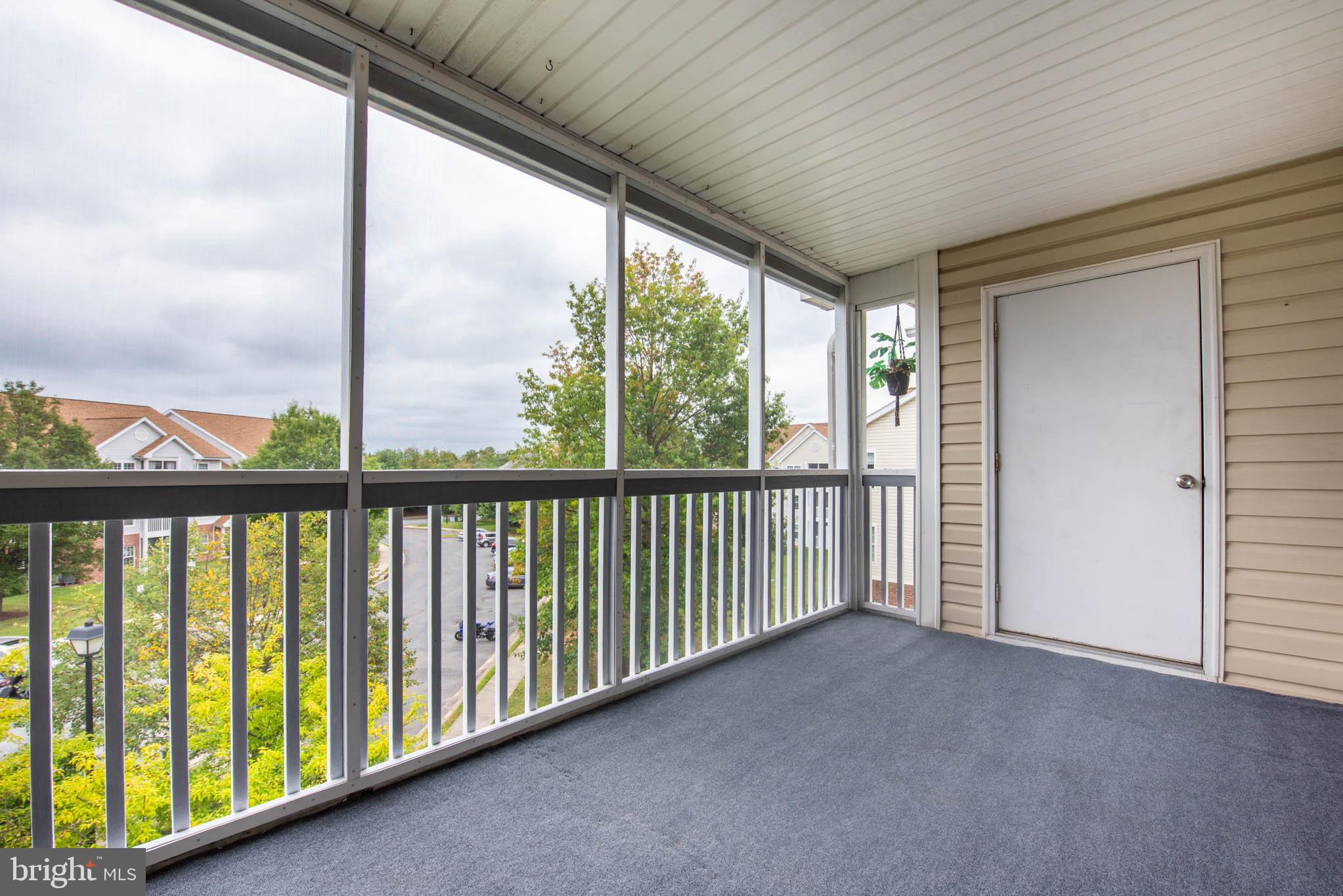 CROMWELL FOUNTAIN - Residential