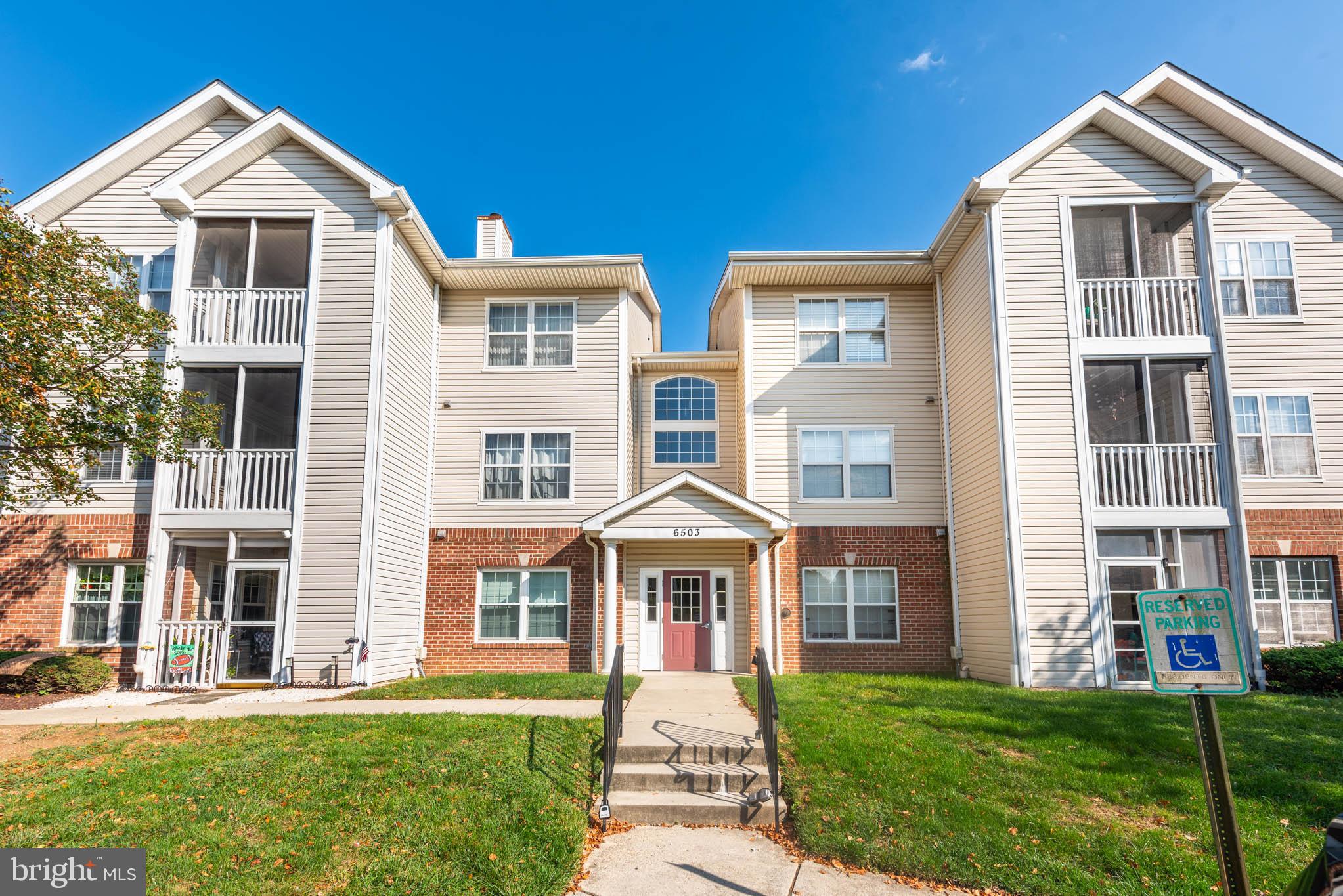 CROMWELL FOUNTAIN - Residential