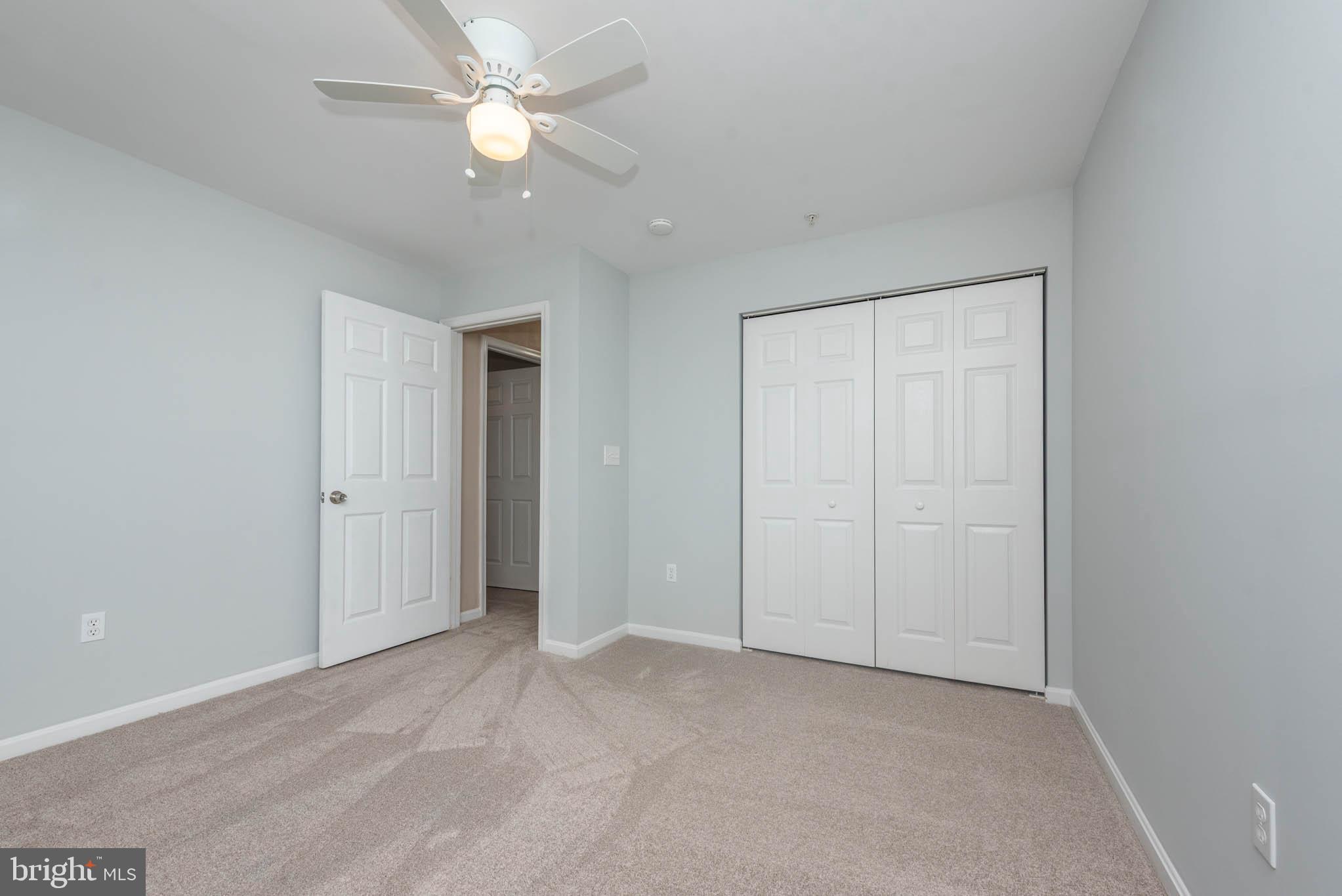 CROMWELL FOUNTAIN - Residential