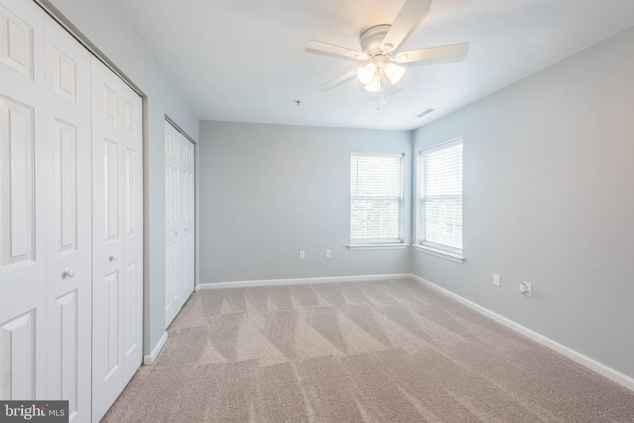 CROMWELL FOUNTAIN - Residential