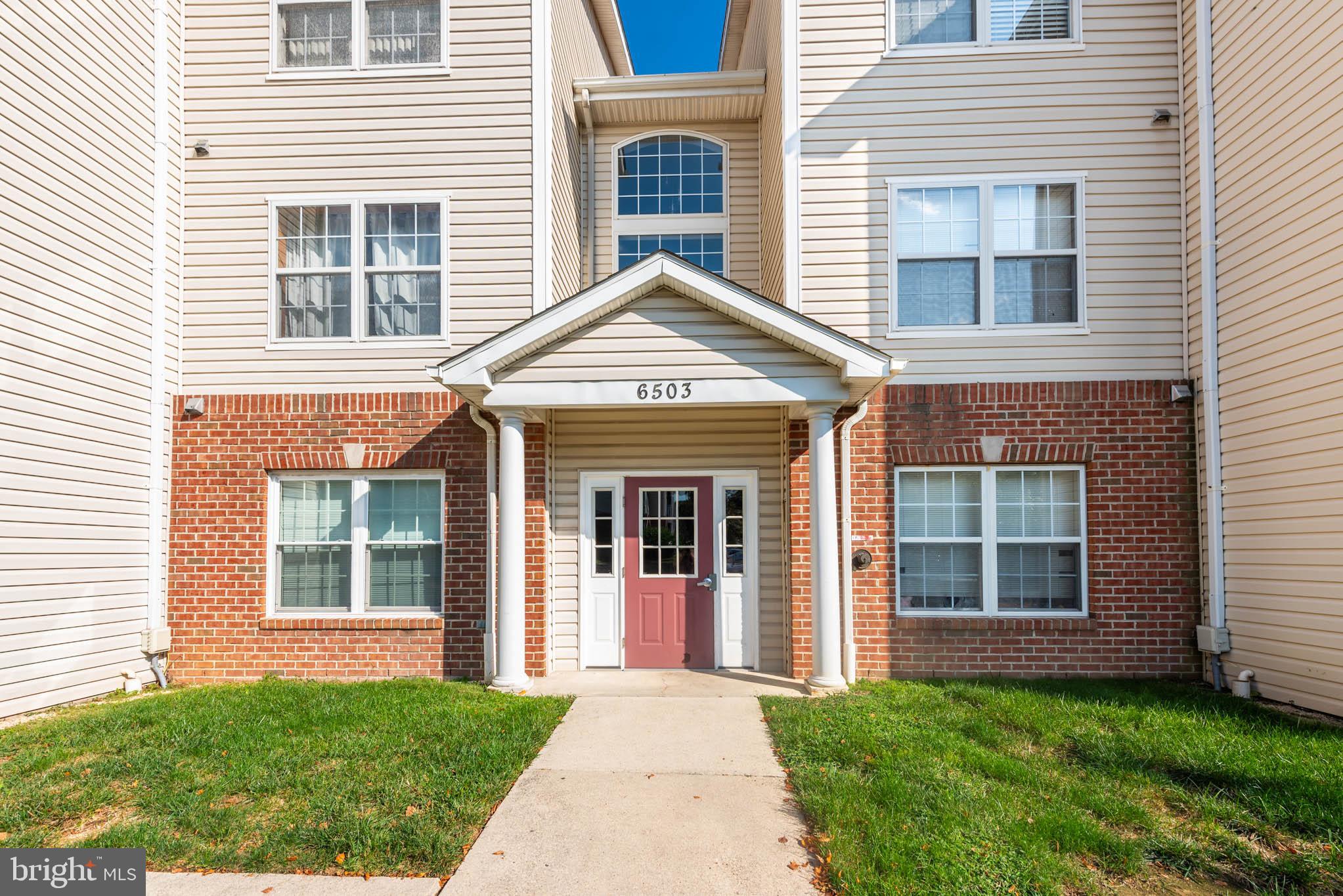 CROMWELL FOUNTAIN - Residential
