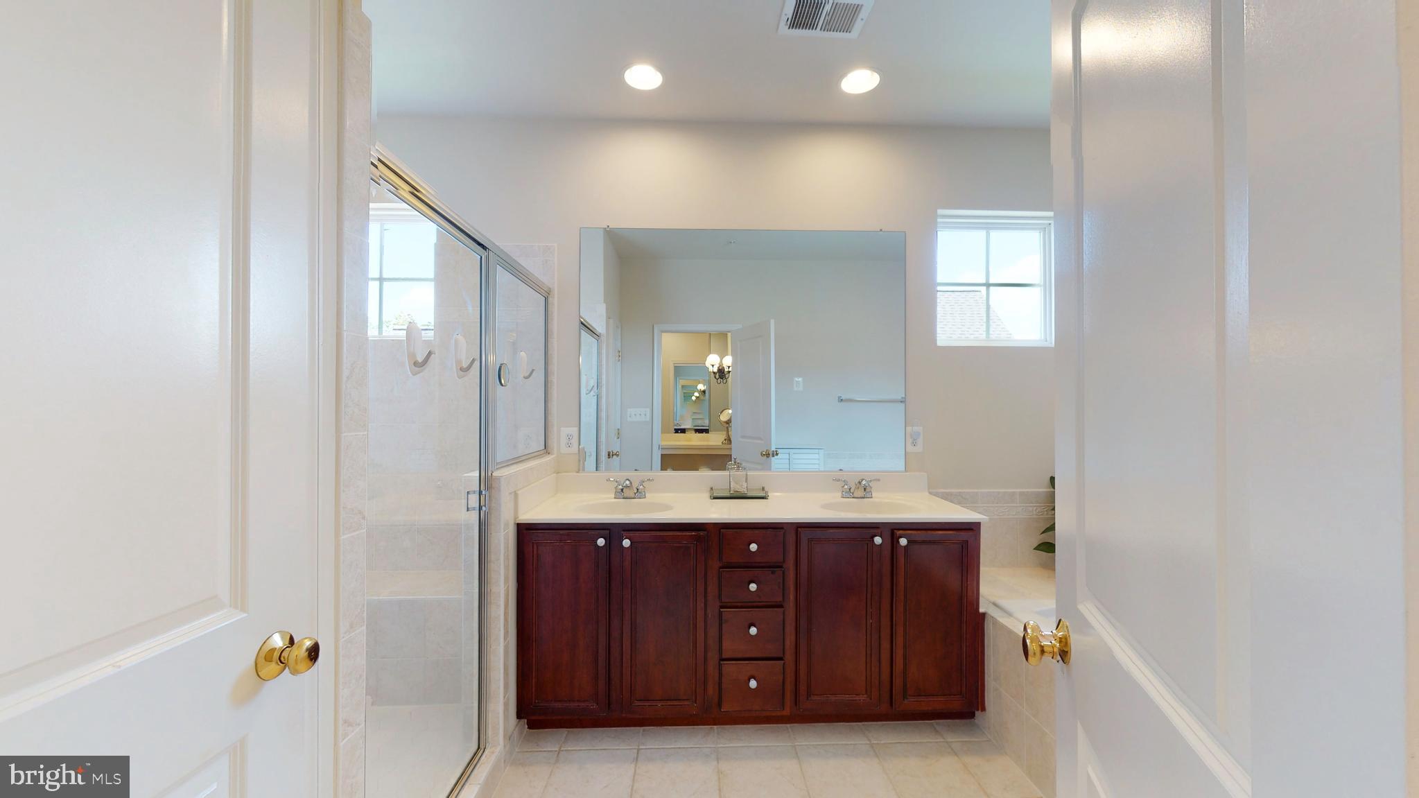 PARKSIDE CONDOMINIUMS - Residential